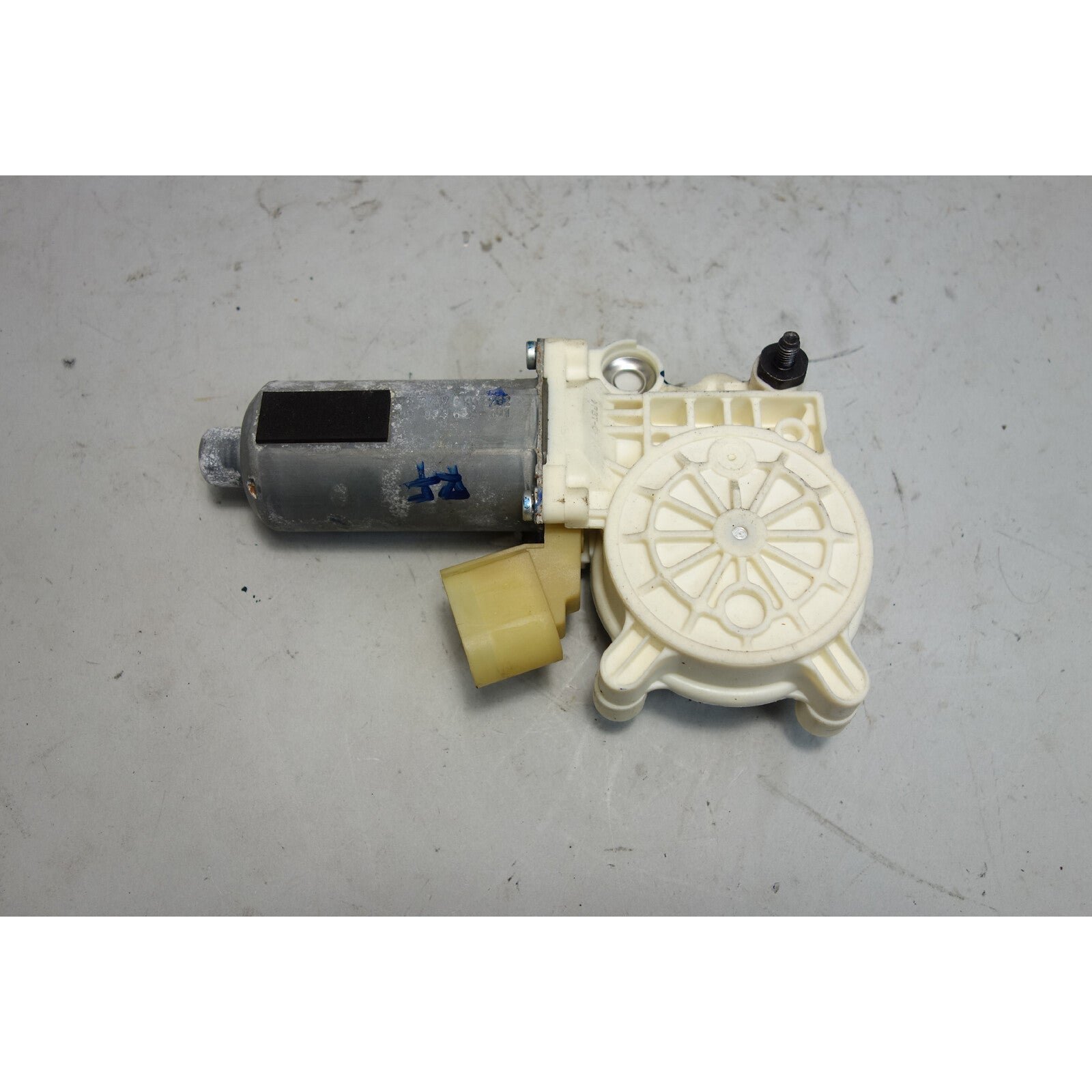 57_0a0434bc-7d0f-4fae-aa10-cad81262352c.jpg 2007-2014 BMW E70 X5 E71 X6 Right Front Rear Door Window Lifter Drive Motor OEM - Image 1