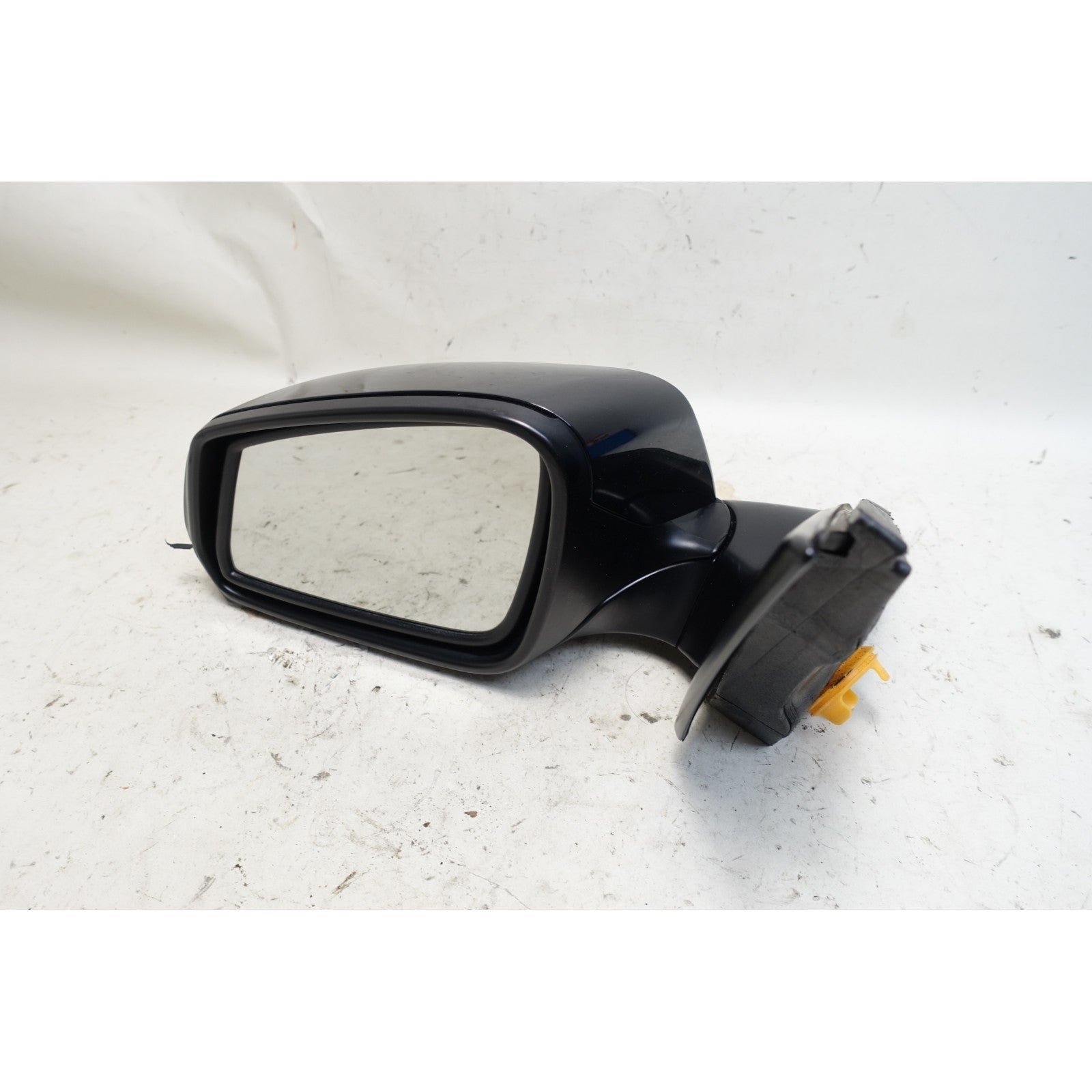 57_0e830e7c-18ff-48db-87c1-f31534671f70.jpg Damaged 2014-2016 BMW F10 5-Series Left Outside Power-Fold Side Mirror Black OEM - Image 1