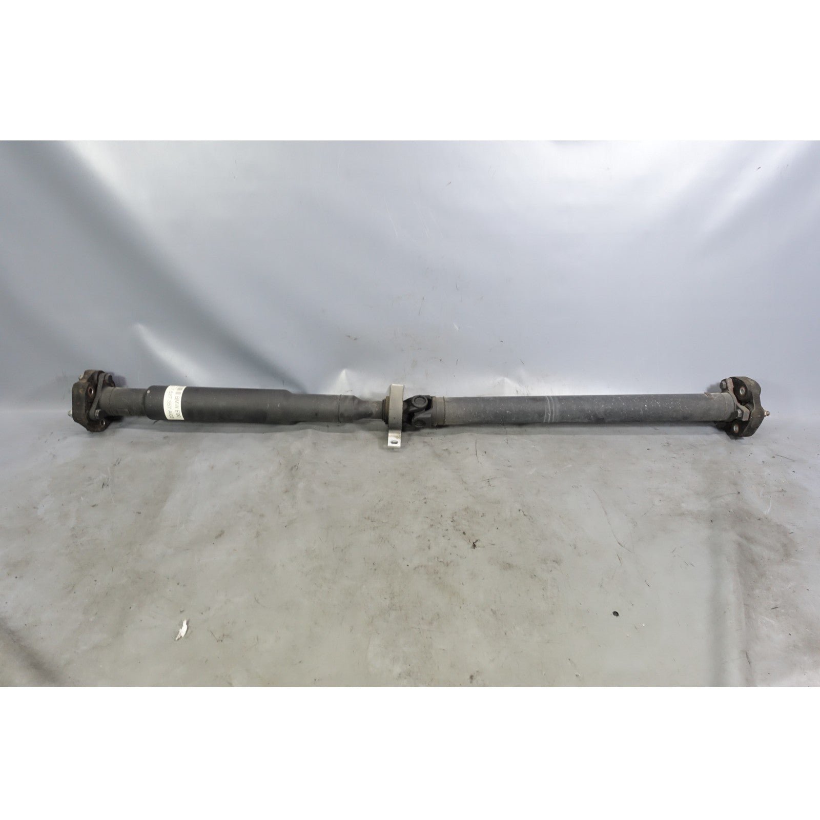 57_143e41d4-d278-4886-890b-c3d43dde9644.jpg 2006 BMW E90 330i Sedan Drive Propeller Shaft Driveshaft for Auto Trans OEM - Image 1