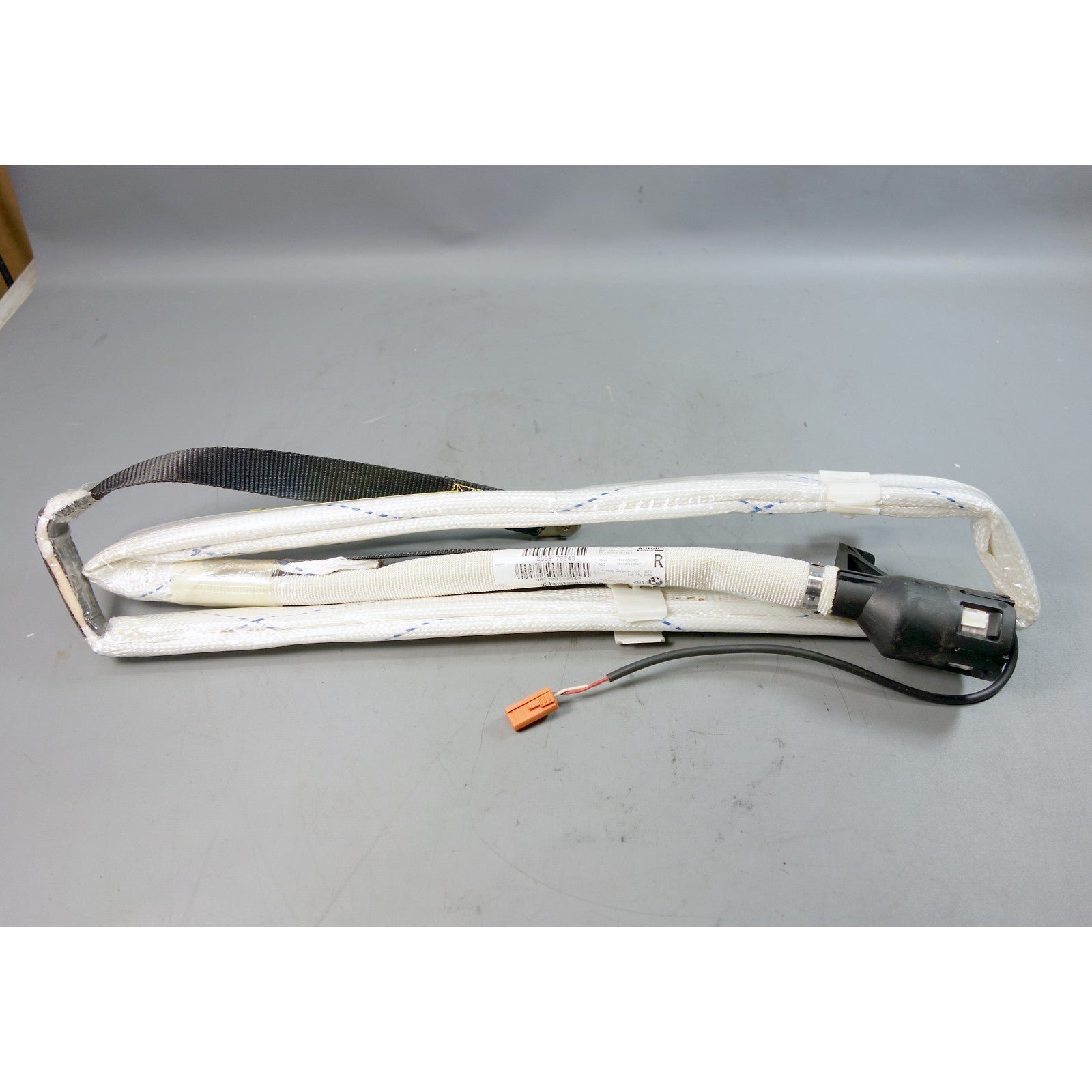 57_1b0293af-931e-436b-8291-5cbd4545f765.jpg BMW E39 5 Series Right Side Curtain Airbag 528i 540i M5 OEM USED - Image 1
