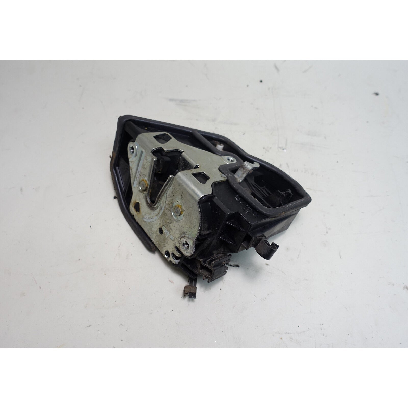 57_1c7ff929-4ad3-4c9e-ab28-abe9cd677af5.jpg 2009-2013 BMW E70 X5 E71 X6 SAV Left Front Driver's Door Lock Latch OEM - Image 1