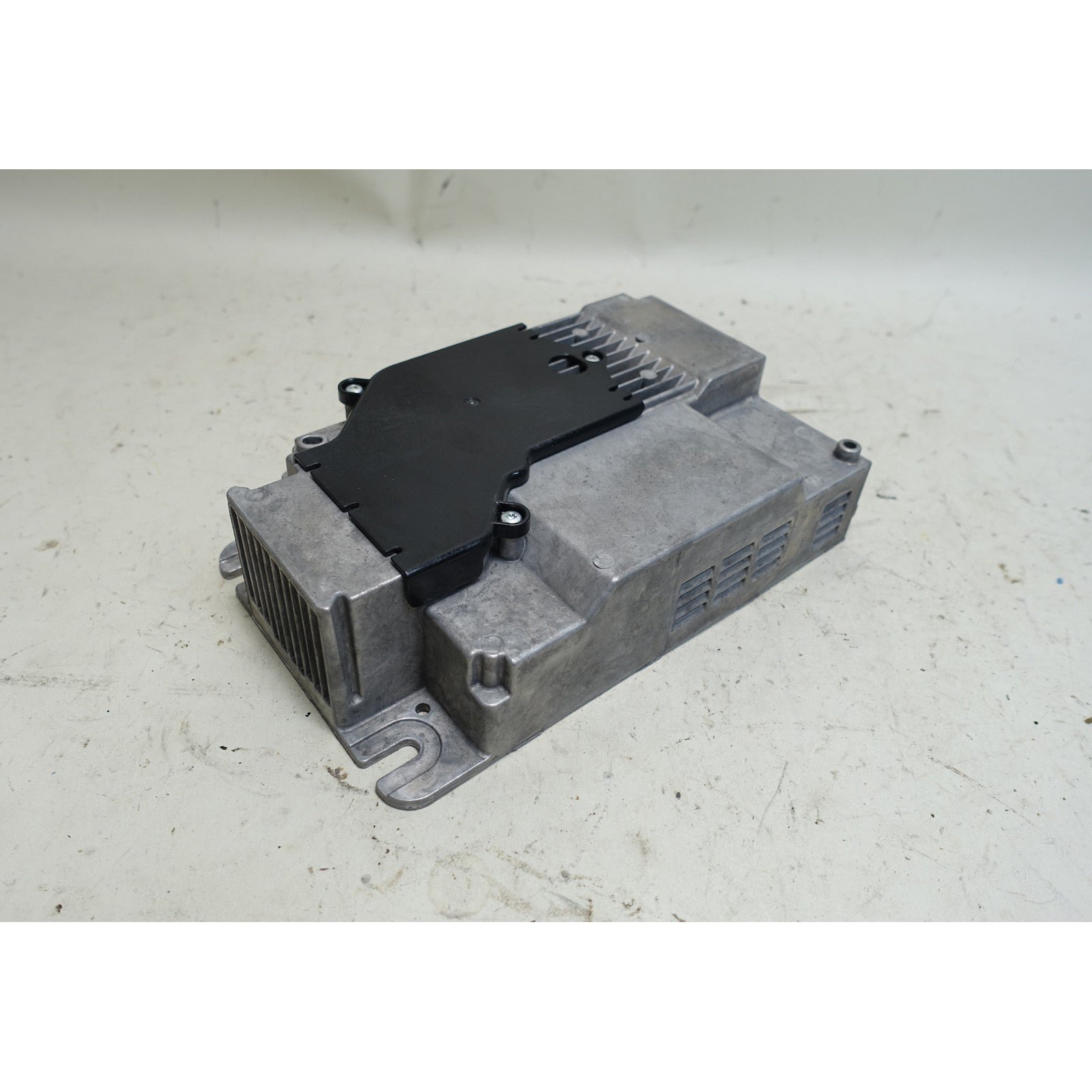 57_25e50f9b-8f3b-4c1e-8039-d8e1ca8c7347.jpg 2018-2019 BMW G20 3-Series 5-Series X5 Radio Receiver Audio Module Sat-Tuner OEM - Image 1