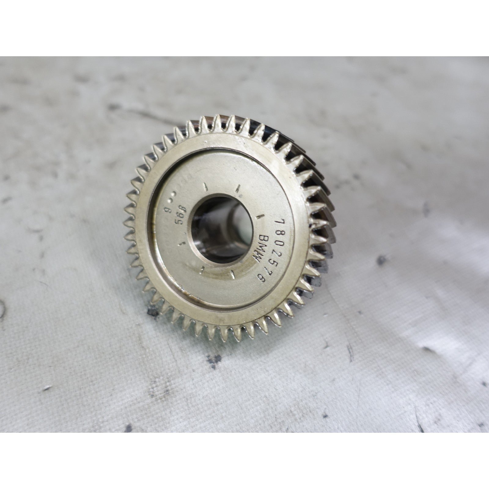 57_2742bb3a-ec71-4401-9753-7c36b5ae03ac.jpg 2014-2017 BMW F30 328d X3 28d N47 4cyl Crank Compensator Shaft Gear Right OEM - Image 1