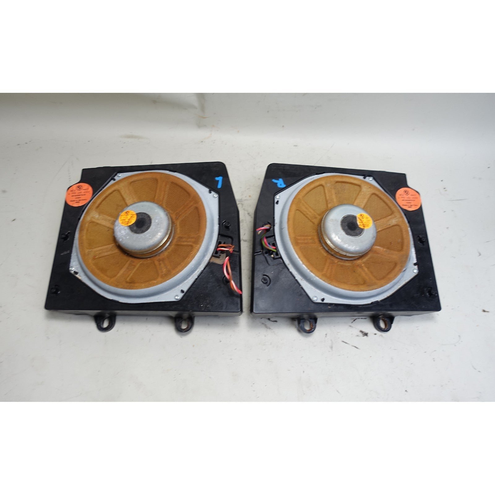 57_2f1f0f96-2dd9-4ddb-8881-aad5620d7a83.jpg 2004-2006 BMW E83 X3 SAV Factory Top-HiFi DSP Subwoofer Bass Speaker Pair OEM - Image 1