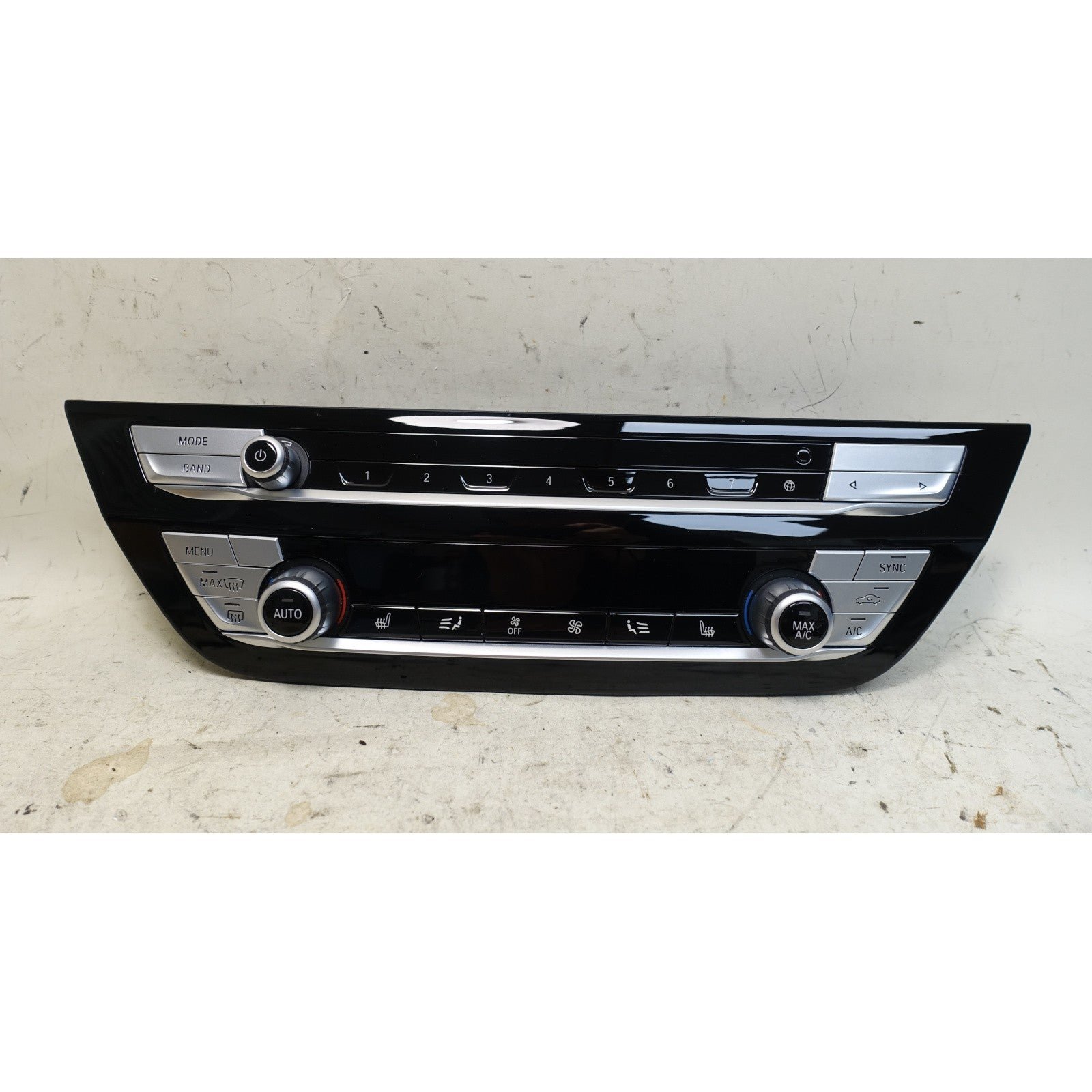 57_3657739a-14af-4504-853c-c649792805fb.jpg 2020 BMW G01 X3 G02 X4 Climate Control Radio Interface Panel OEM - Image 1
