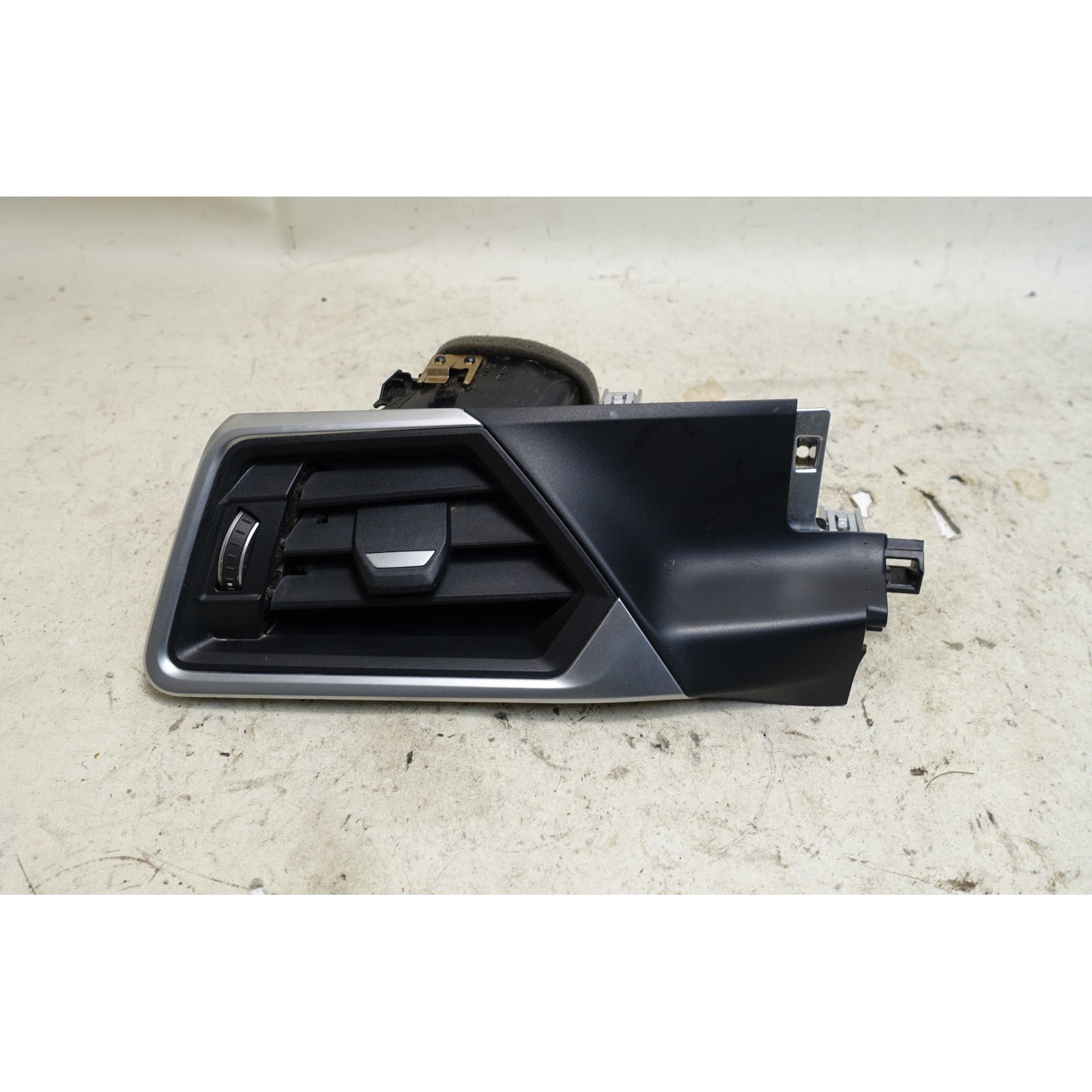 57_37ec705a-46a2-429f-9612-34b0bea65c29.jpg 23-25 BMW G20 3-Series G80 Left Front Dash Air Vent with Trim Bezel Chrome OEM - Image 1