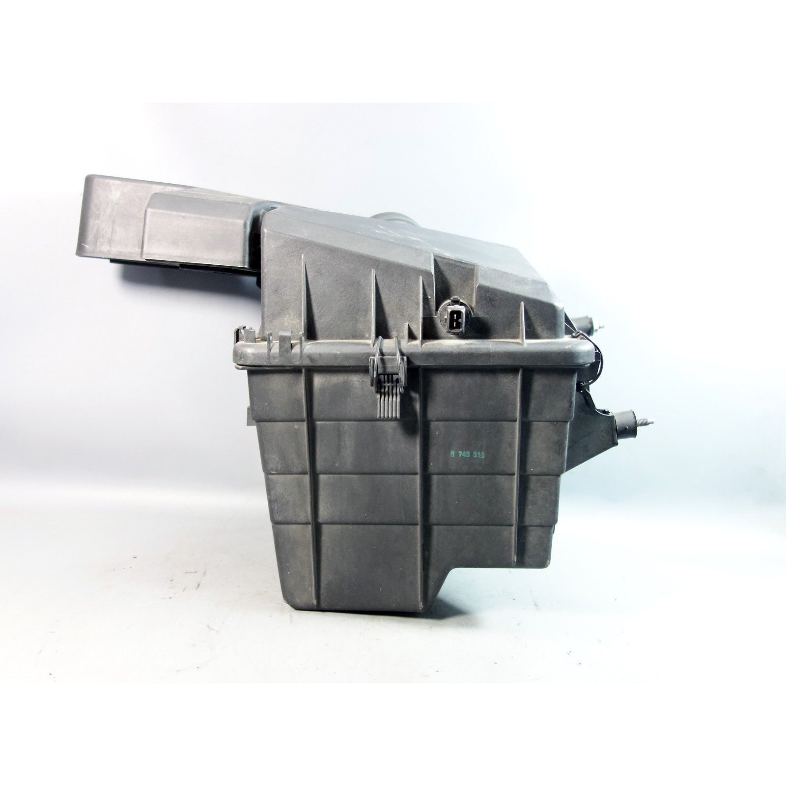 57_38db400a-4b3e-4072-8526-02b0221ac0ef.jpg 1996-1997 BMW Z3 1.9 E36 M44 Air Filter Housing Box OEM - Image 1