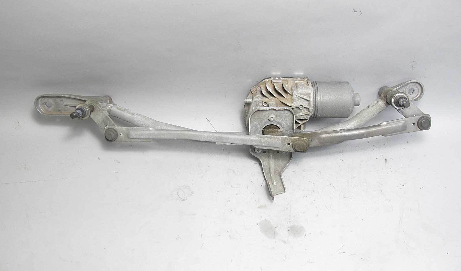 57_3bf28885-ba5b-4c61-ba0f-107489f30508.jpg BMW F10 F01 Windshield Wiper Linkage Frame Motor 5 7 Series 2010-2017 OEM - Image 1