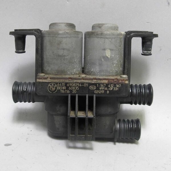BMW E65 E66 745 760 Early Heater Hot Water Diverter Valve 2002-2003 USED OEM
