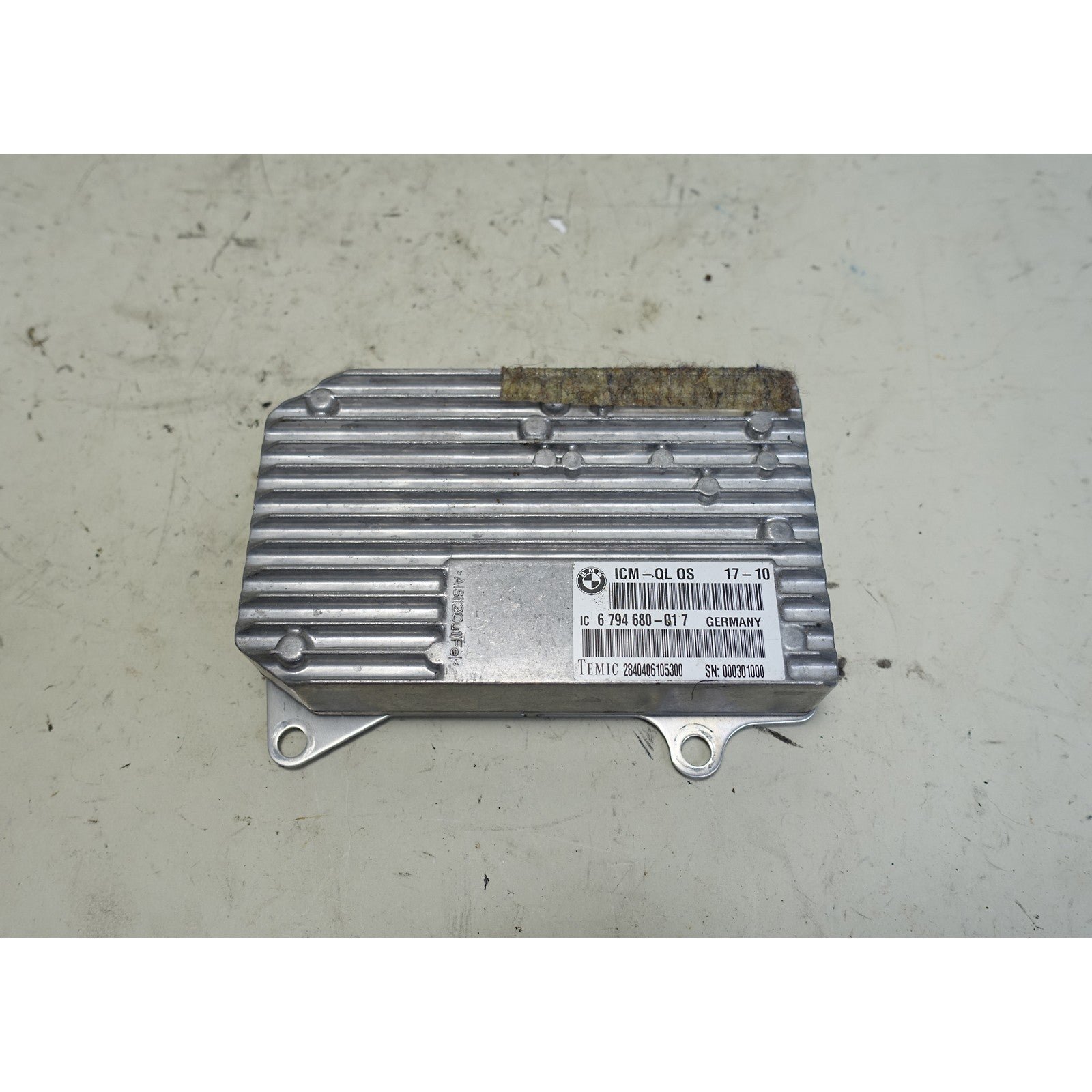57_4b7255ba-4396-461b-aae8-0501ec77dd0f.jpg 2010-2013 BMW E70 X5 M Integrated Chassis Management ICM Control Module OEM - Image 1