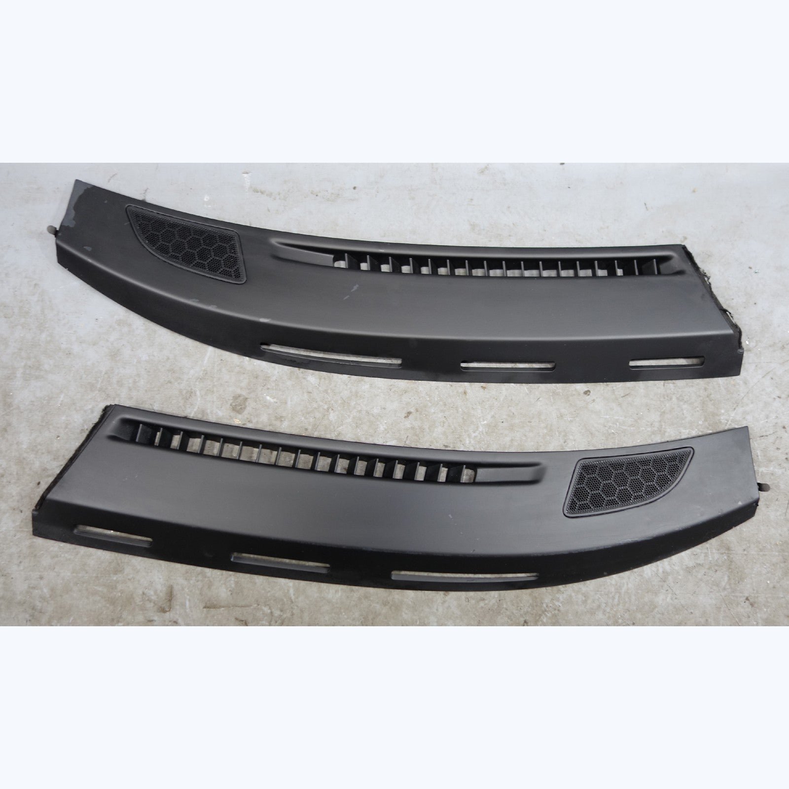 57_4be150a9-38ce-4d35-9073-ac84fefe3917.jpg 05-12 Porsche 997 911 987 Cayman Boxster Dashboard Defroster Trim Pair Black OEM - Image 1