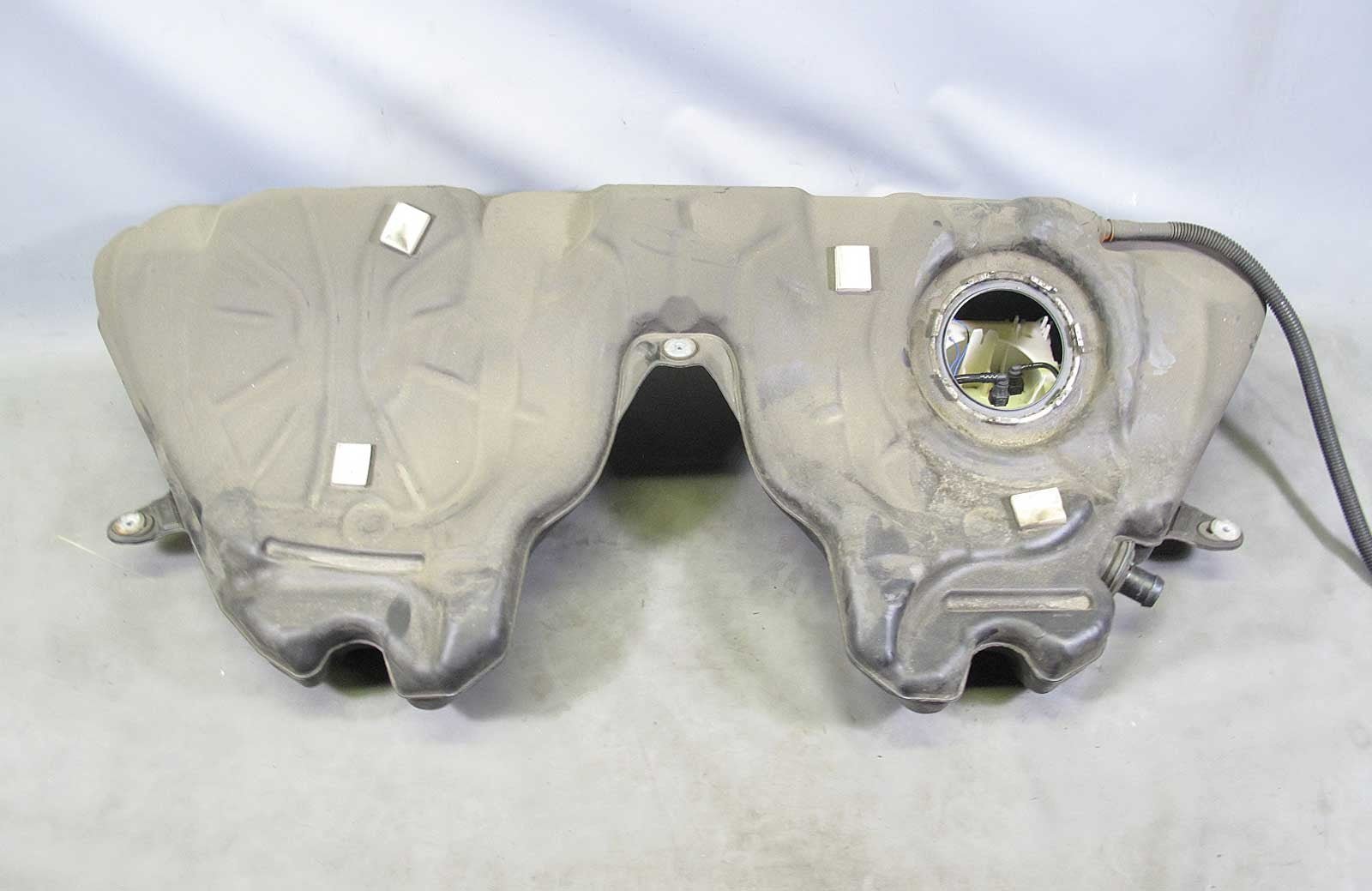 57_500f10cd-39b1-4a2a-82f2-502226e7a882.jpg 2011-2017 BMW F10 5-Series 6-Series Gas Fuel Supply Plastic Tank Reservoir USED - Image 1