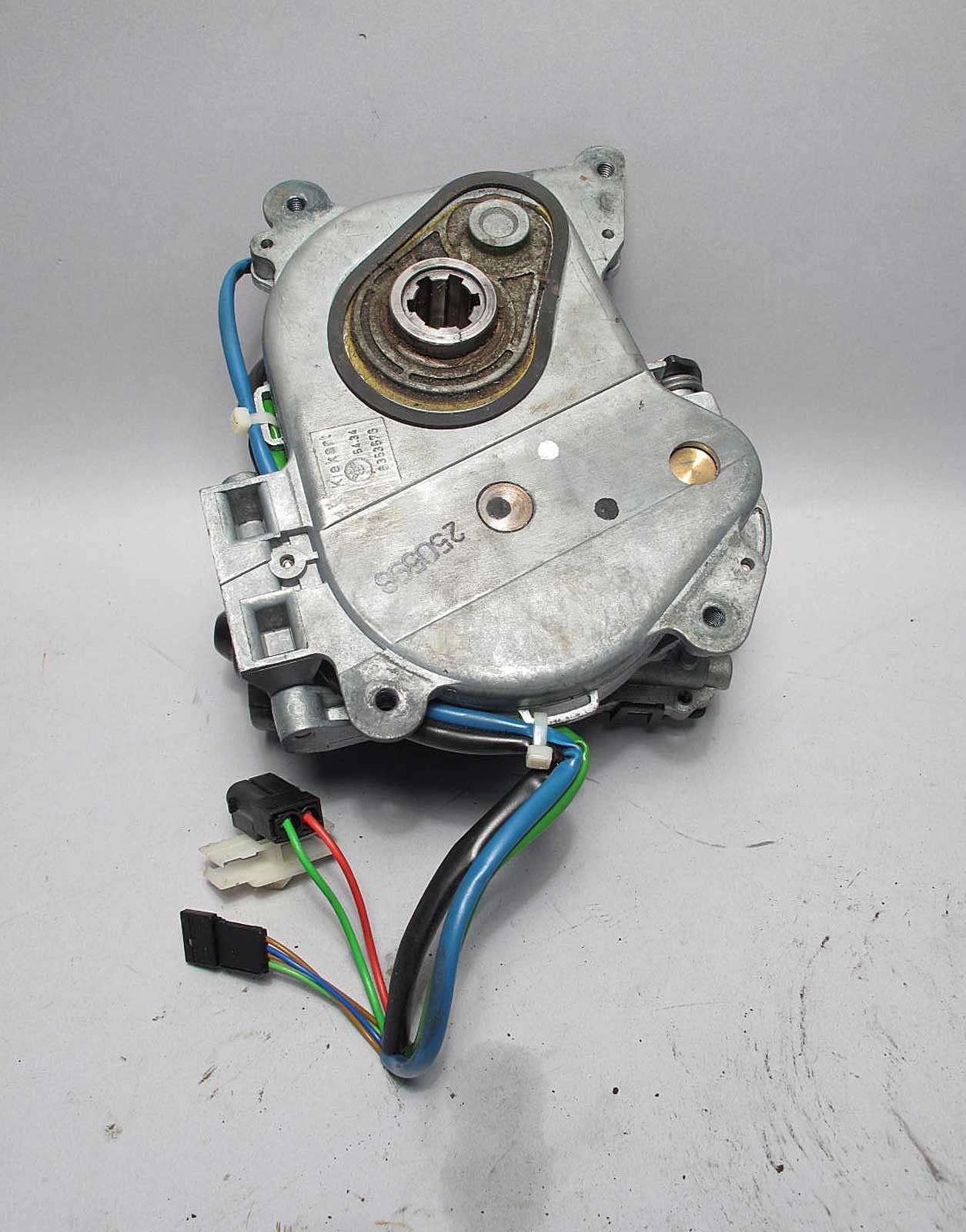 57_56c4ac77-5389-426e-92cc-1bc54addbb58.jpg 1994-1999 BMW E36 3-Series Convertible Soft Top Electric Drive Motor w/o Arm OEM - Image 1