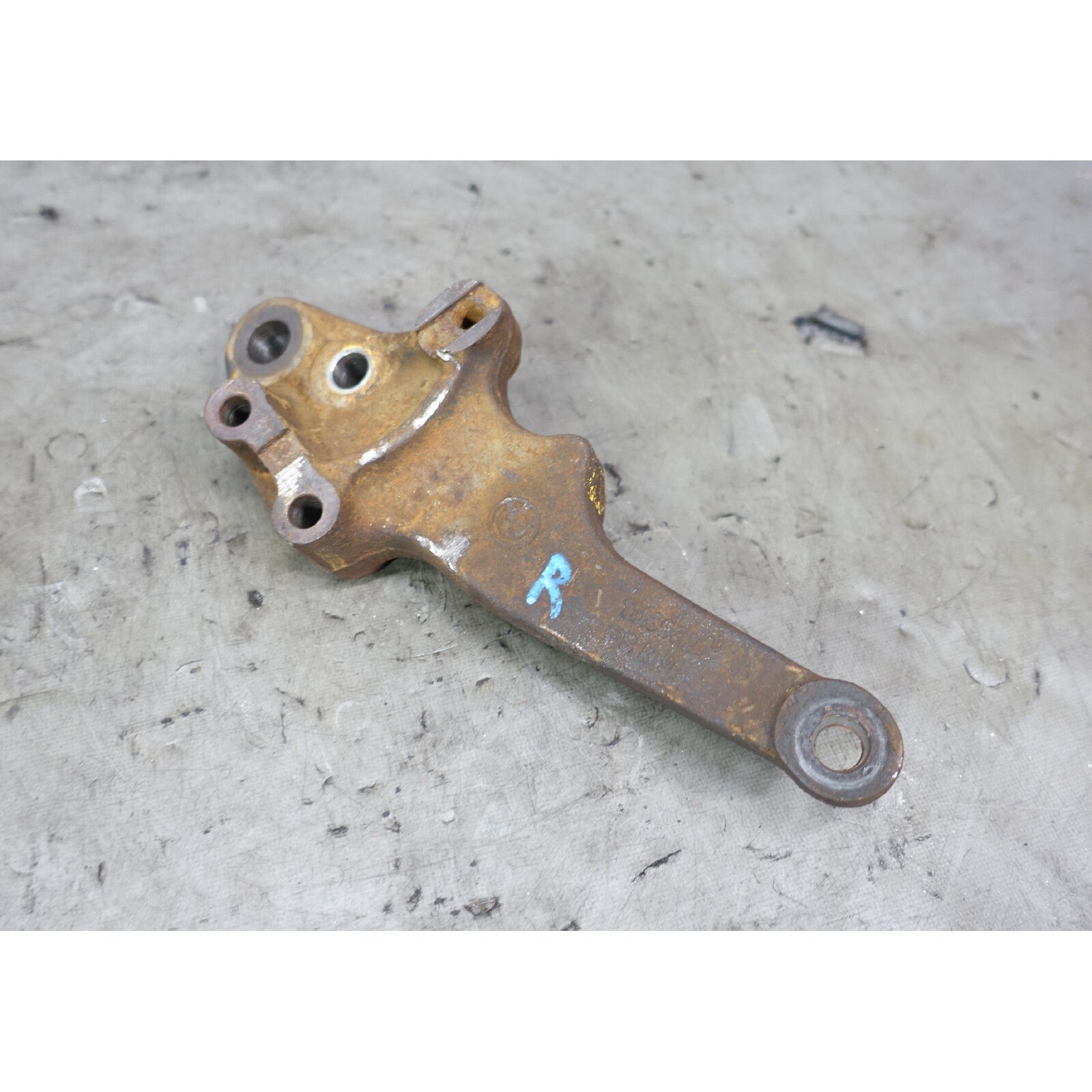57_5a17051c-aad3-48d2-92b9-3d96a15a106b.jpg 1978-1987 BMW E23 7-Series Factory Left Front Drivers Tie Rod Lever Arm OEM - Image 1