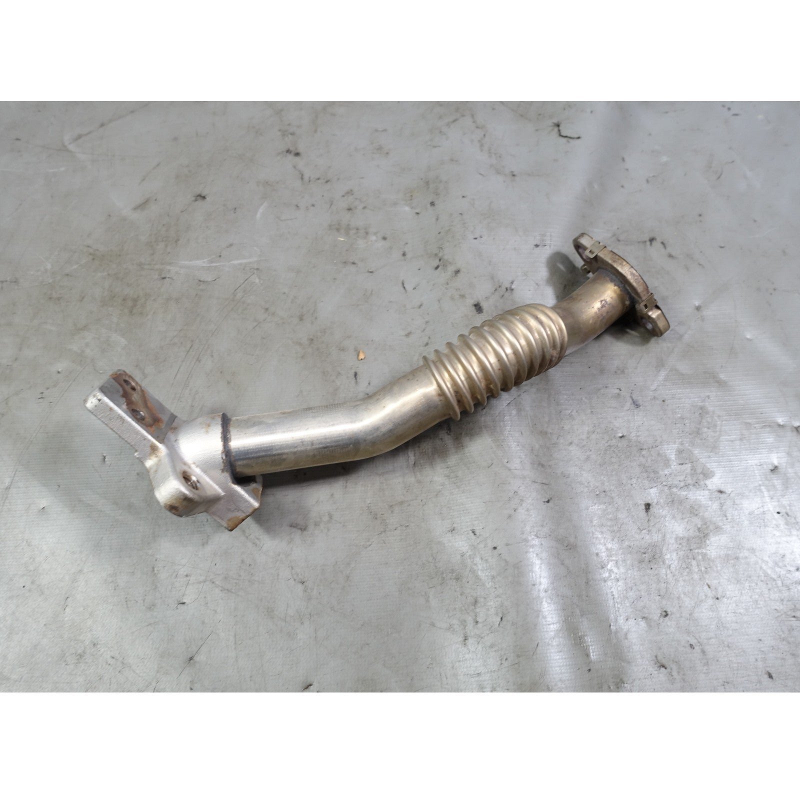57_5a2102fd-8172-4f0b-90f7-0ce966757fc2.jpg 2014-2018 BMW F10 535d F02 740Ld xDrive N57 Diesel EGR Exhaust Tube Pipe OEM - Image 1