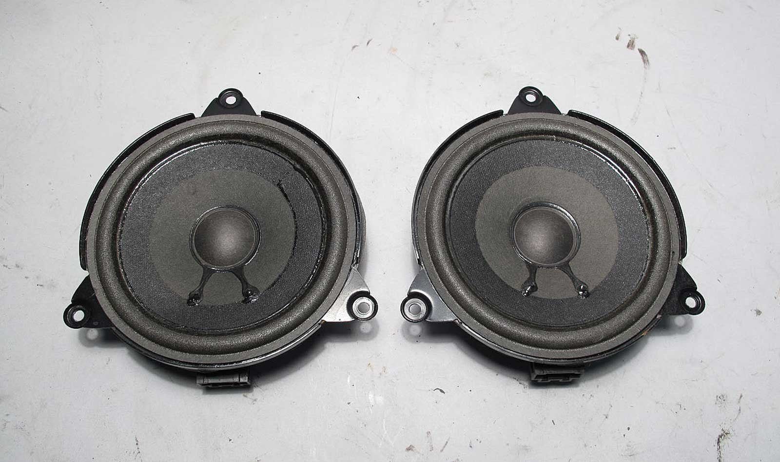 57_5ce35e45-d852-4e43-834c-bf71f5014223.jpg 2000-2006 BMW 3-Series E46 Convertible Harman/Kardon Rear Woofer Speaker Pair OE - Image 1