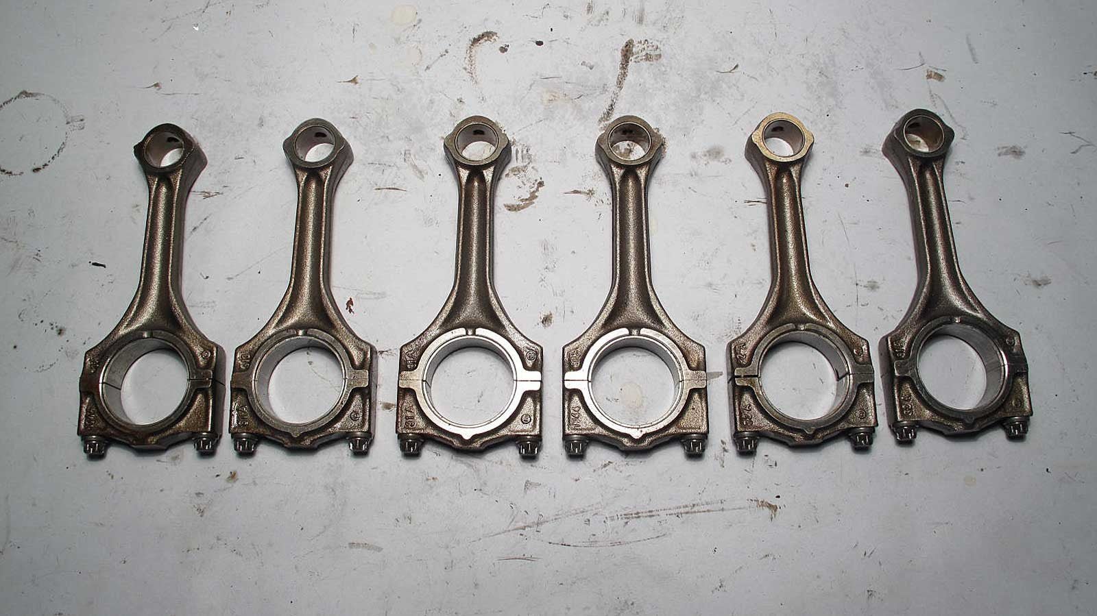 57_60400964-6c33-4719-96da-86a4a7c3b658.jpg BMW M52 2.8L Piston Crankshaft Connecting Rod Set of 6 1996-1998 USED OEM - Image 1