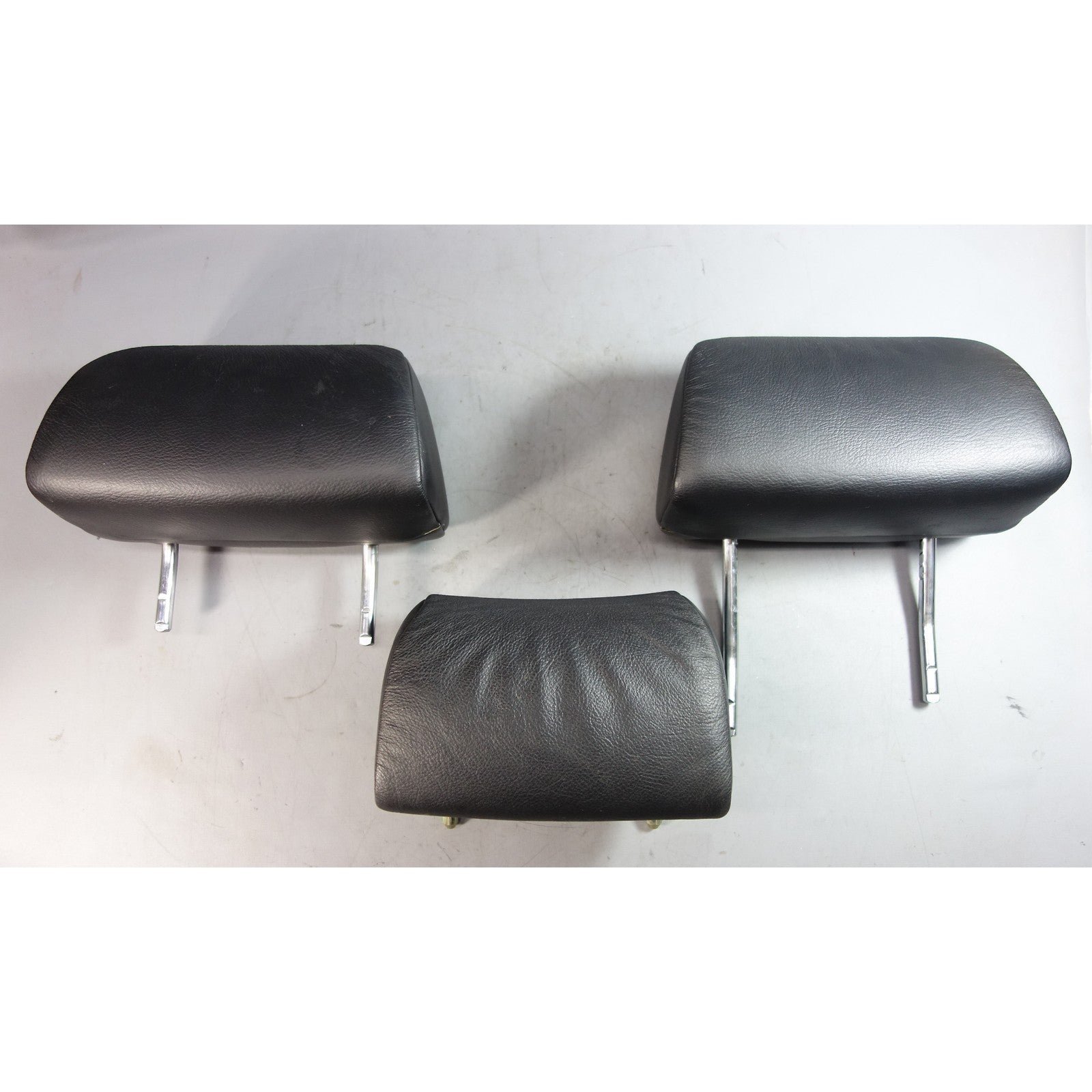 57_60fad1c5-7419-4e1a-9e5c-38f6462c66f1.jpg 1997-2003 BMW E39 5-Series Sedan Rear Headrest Set of 3 Black Leather OEM - Image 1
