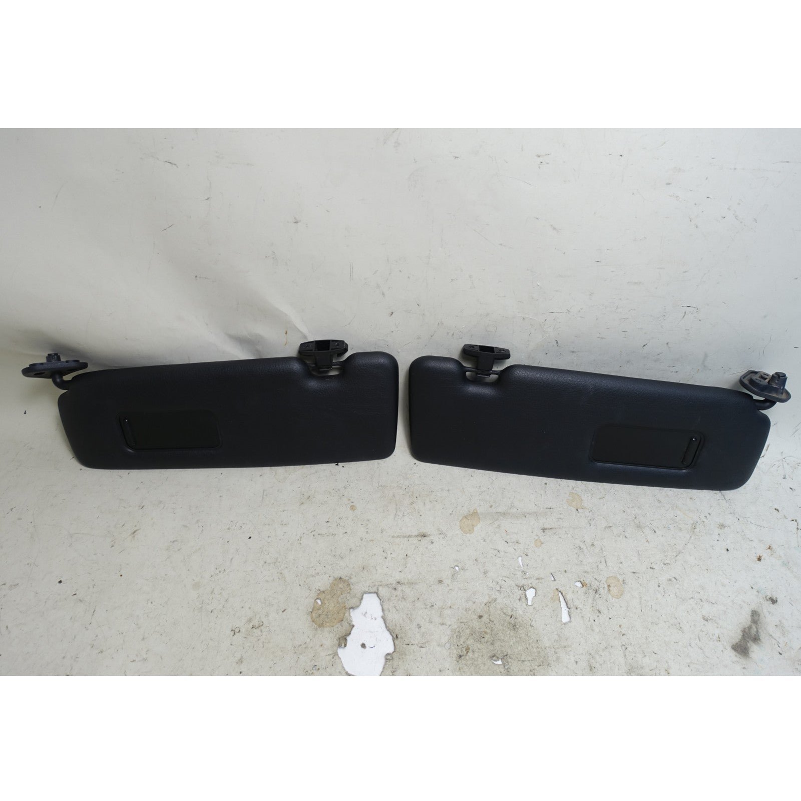 57_6186124b-5203-49e7-9adb-9c71f2fad8e3.jpg Damaged BMW E46 3-Series Convertible Sun Visor Pair Black 2000-2006 OEM - Image 1