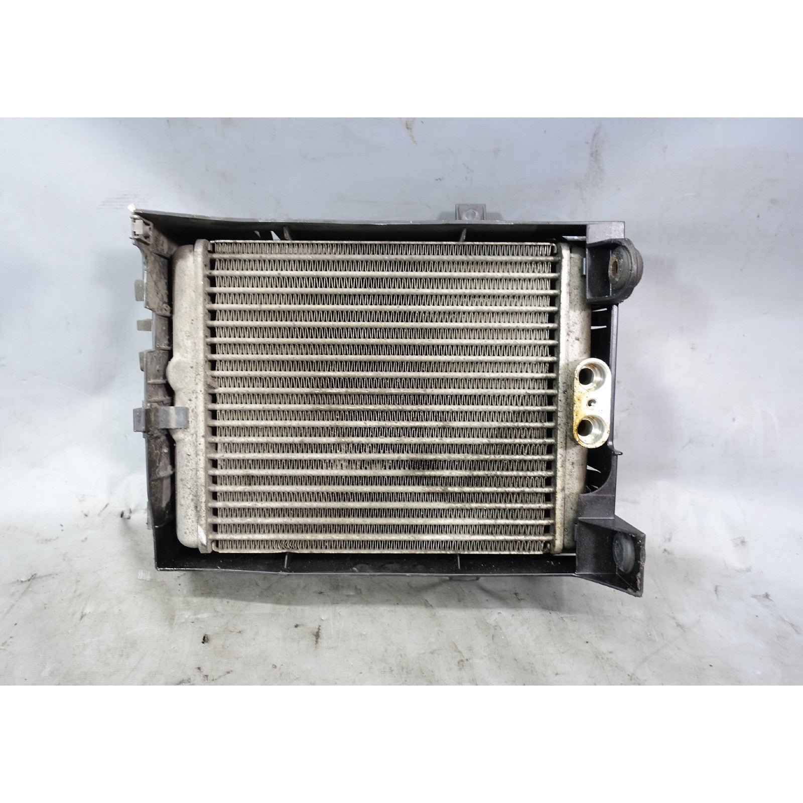 57_67fb7892-fac2-4803-ad17-77065e59c131.jpg 2010-2014 BMW E70 X5M E71 X6M S63 Factory Engine Oil Cooler Radiator OEM - Image 1