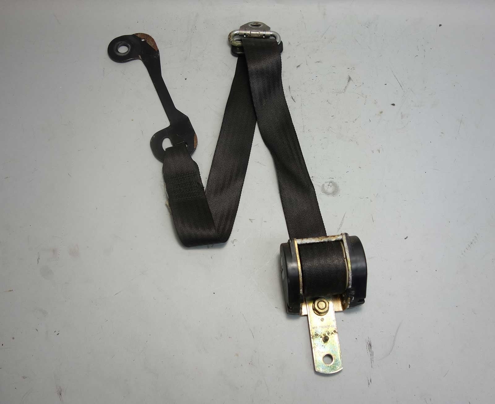 57_6c080c44-ad45-4add-9780-fcbc673eb7ec.jpg 1980-1984 BMW E24 633CSi Coupe Left Front Driver's Seat Belt Restraint OEM - Image 1