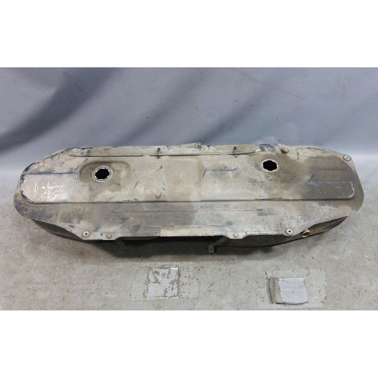57_6d25589c-7cbb-4d91-8eec-33f636d9eb59.jpg 1988-1993 BMW E30 3-Series Late Model Metal Gas Fuel Tank 63L OEM - Image 1