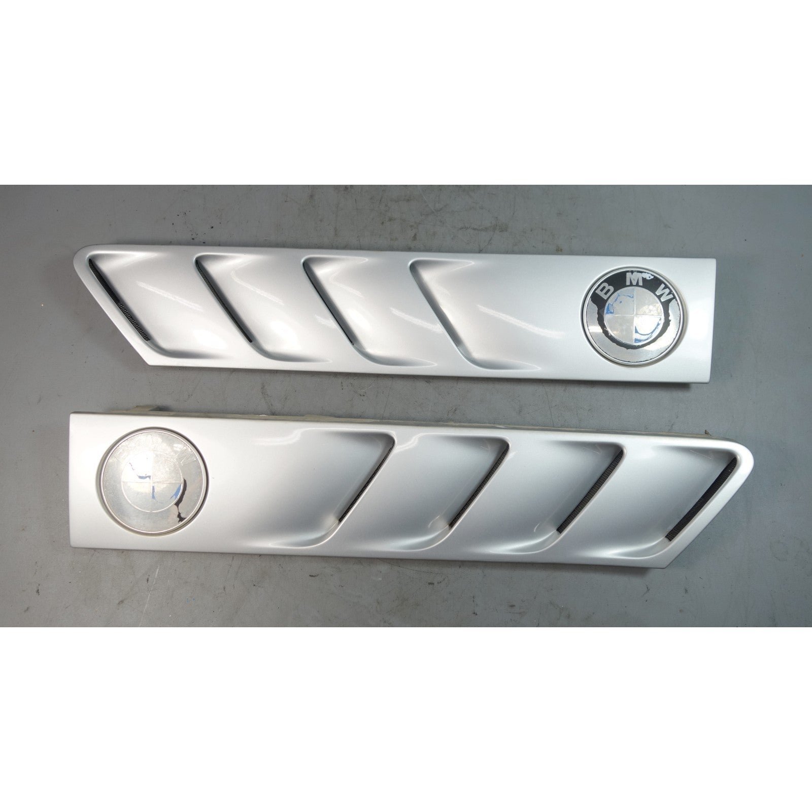 57_6e0d222d-a2b7-4b95-bb6e-440ea18d8013.jpg 96-02 BMW Z3 Roadster Coupe Outside Cowl Hood Grille Trim Pair Titan Silver OEM - Image 1