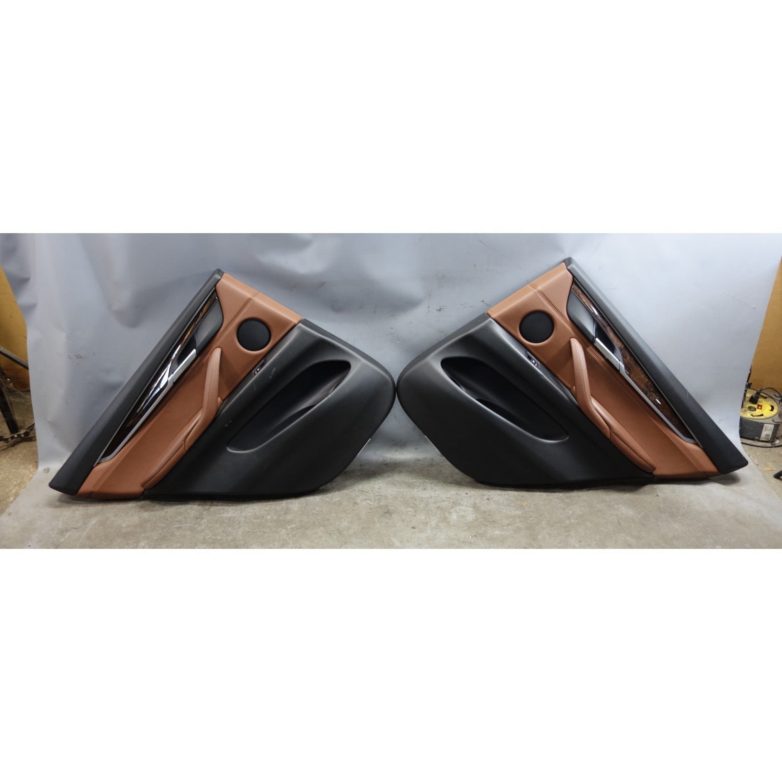 57_6f080bfe-8a8d-42cc-af14-b393bcb4a170.jpg 2014-2016 BMW F15 X5 SAV Rear Int Door Panel Trim Skin Pair Terra Leather OEM - Image 1