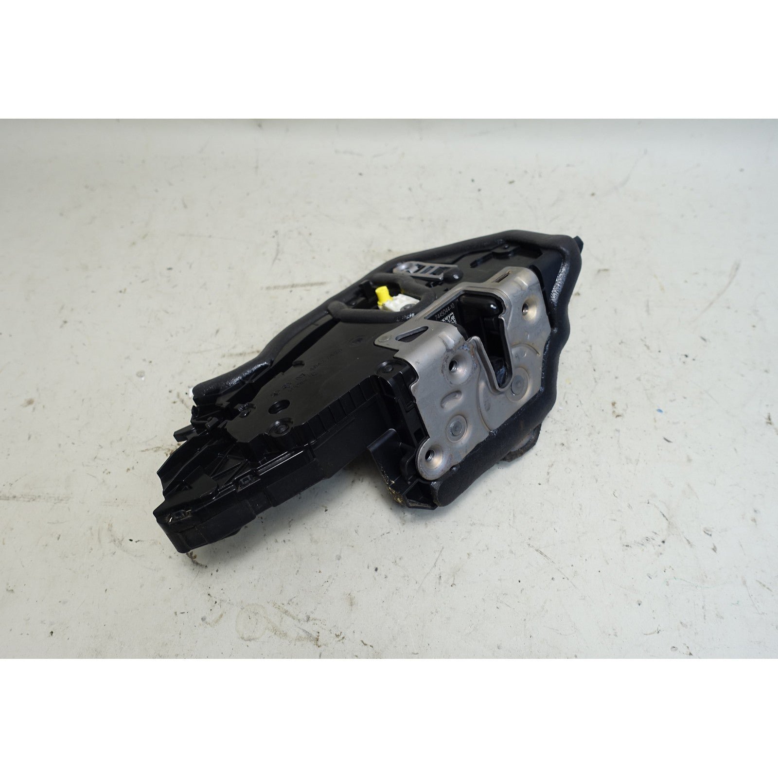 57_70ebd6dc-15fa-4bb3-9c97-99ff44130e07.jpg 20-23 BMW G20 3-Series G29 Factory Right Front Passenger's Door Latch Lock OEM - Image 1