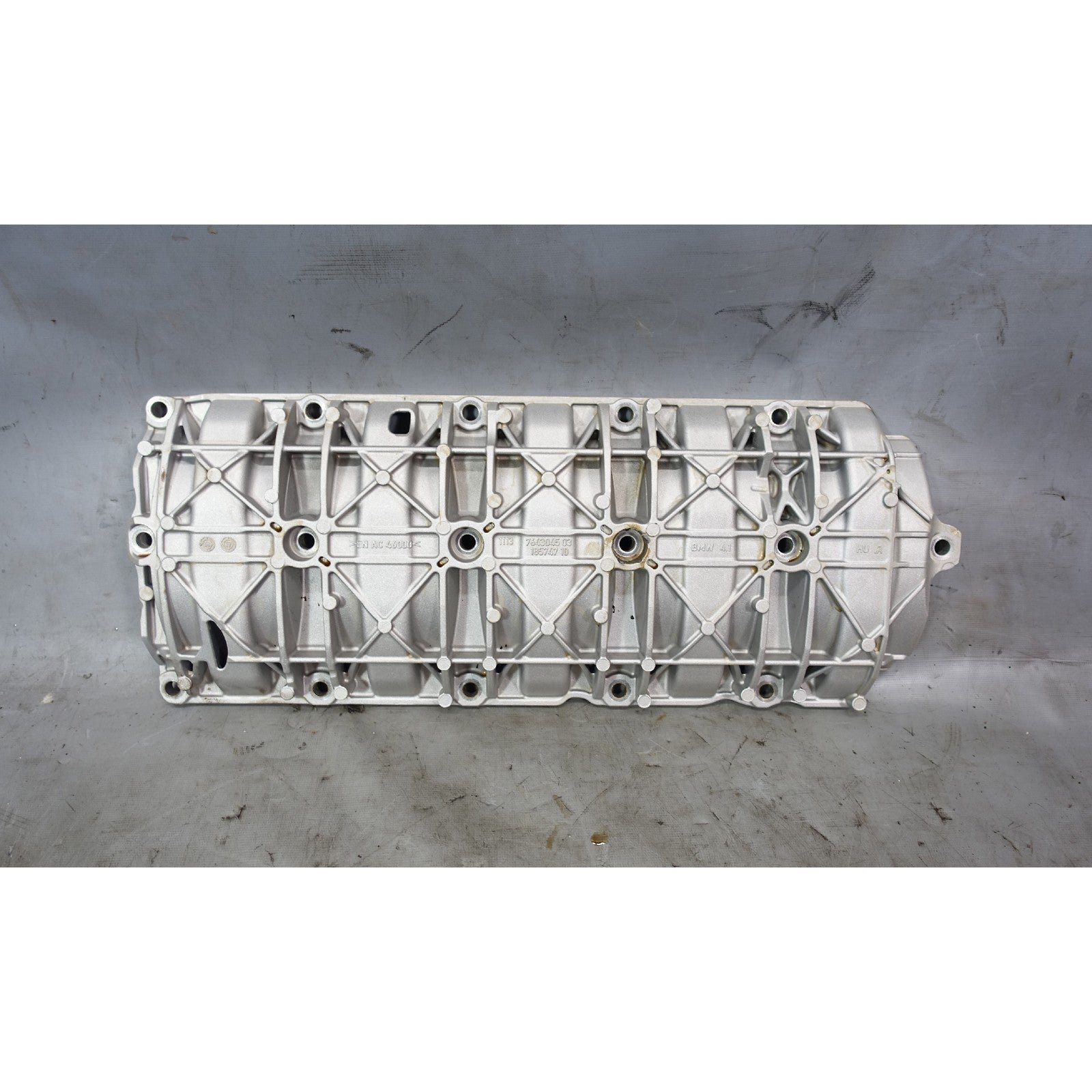 57_70ed4bb2-bae3-44ff-ac79-c79c4f917a55.jpg 2016-2022 BMW F30 340i F22 B58 6-Cylinder Oil Pan Sump Baffle Deflector OEM - Image 1
