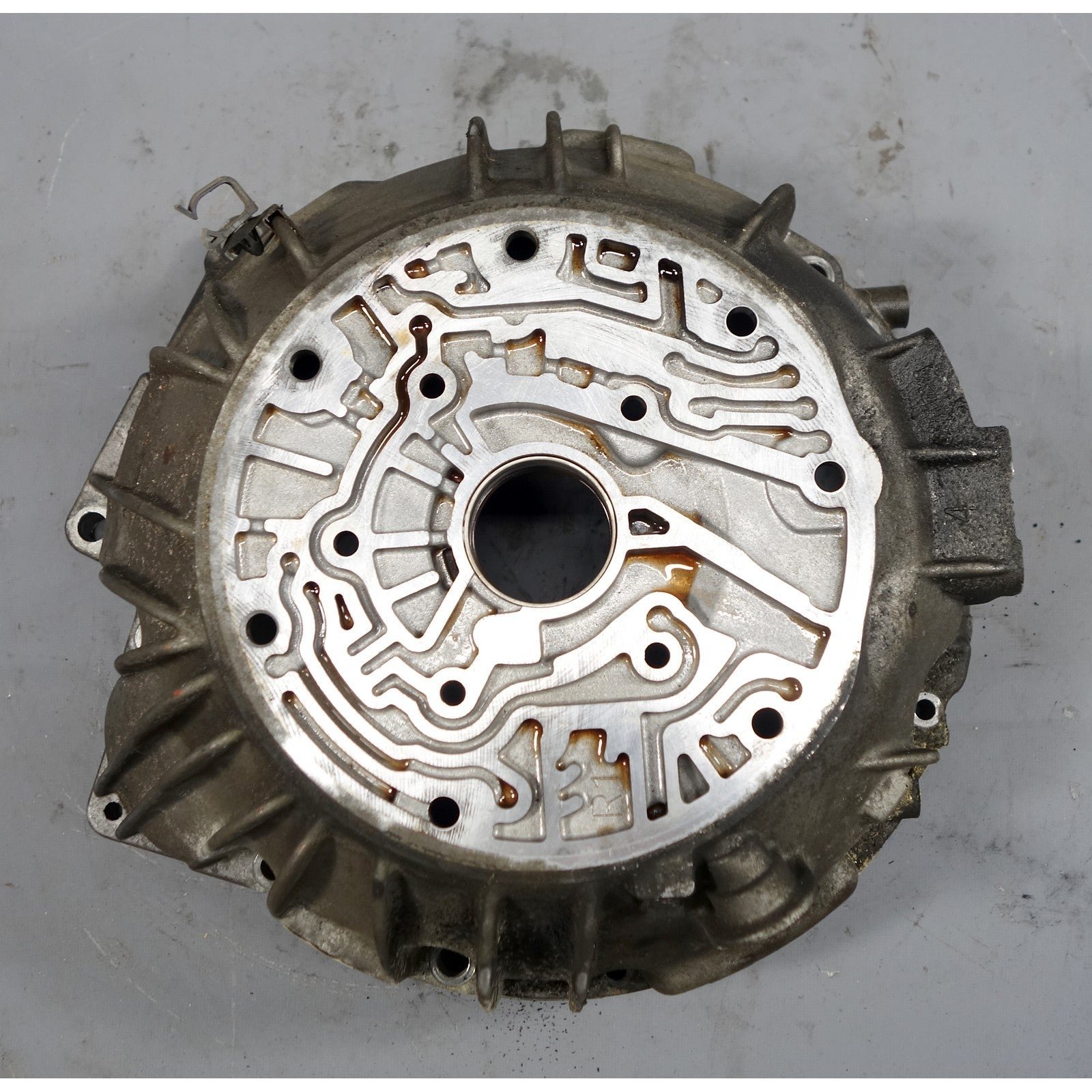 57_71899c57-2478-45cb-8d00-d48bde54674f.jpg 1997-1998 BMW Z3 M44 Automatic Transmission Factory Bell Housing A4S270/310R OEM - Image 1
