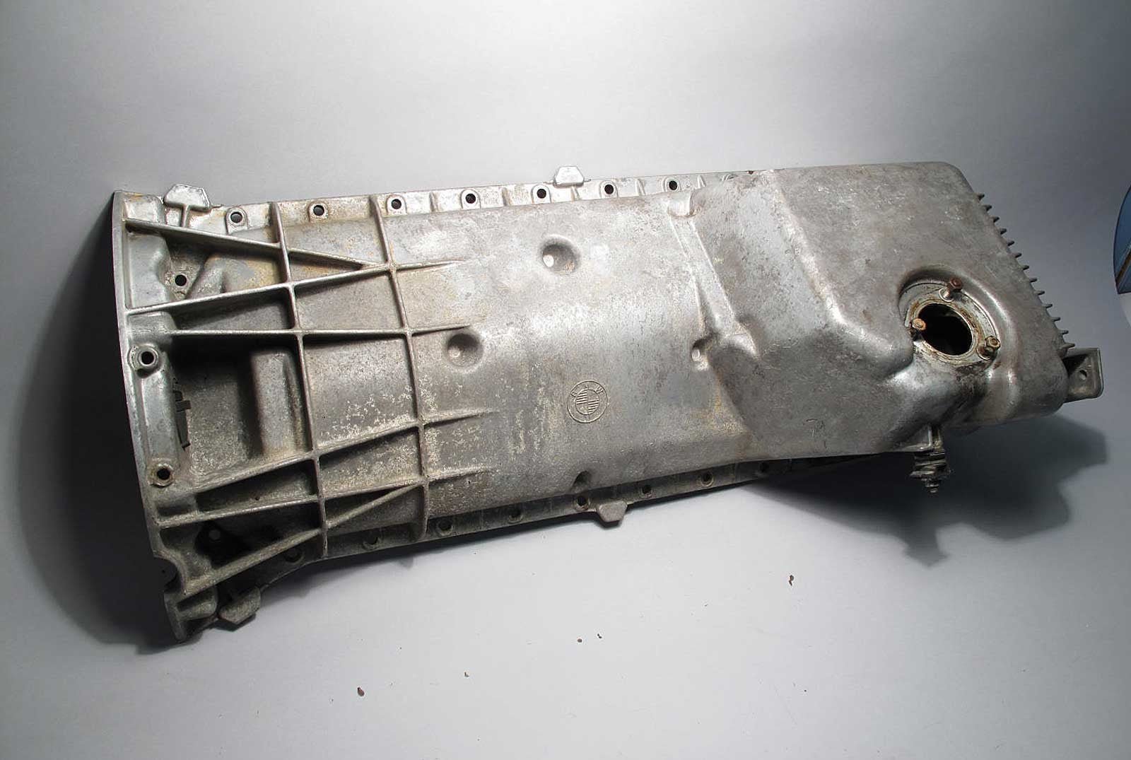 57_75406288-e3ec-4bcc-8f02-5f092cd48bd4.jpg BMW E34 5-Series E32 M30 Aluminum Engine Oil Pan 1988-1993 USED OEM - Image 1