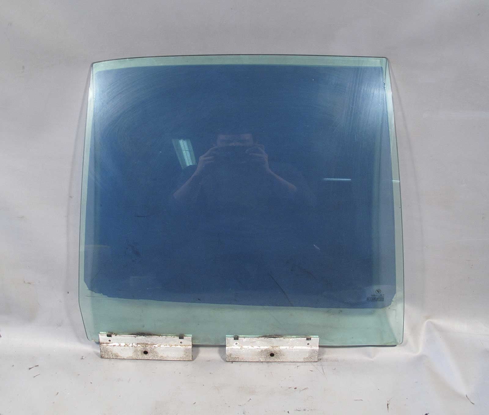 57_7658f1eb-2dc4-435d-bbaa-0b2755579409.jpg BMW E34 5-Series Sedan Right Rear Door Window Glass OEM 1989-1995 - Image 1