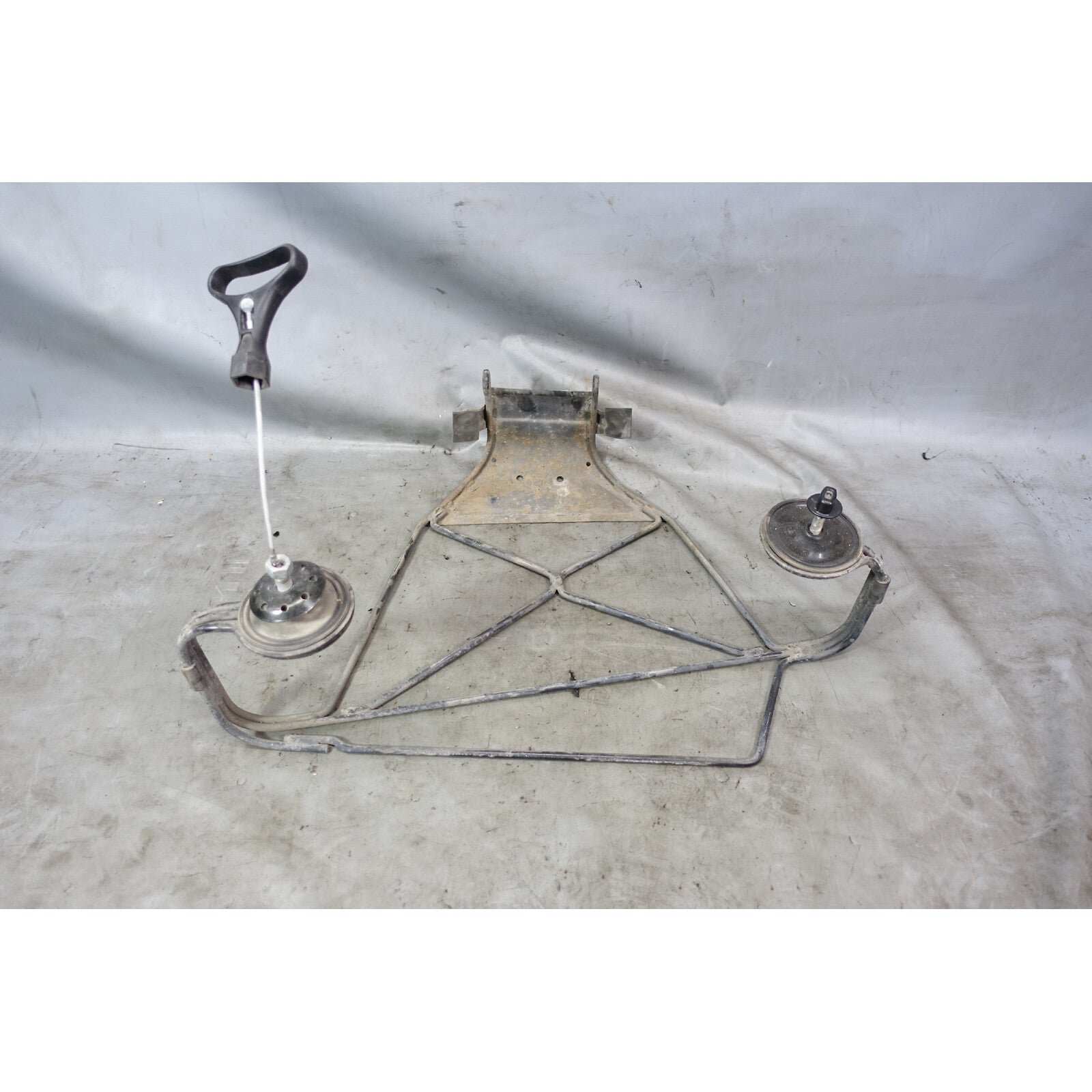 57_7ba6b216-78a0-4fe7-b36e-307b931425e2.jpg 1997-2002 BMW Z3 Roadster Spare Wheel and Tire Mount Rack Cage OEM - Image 1