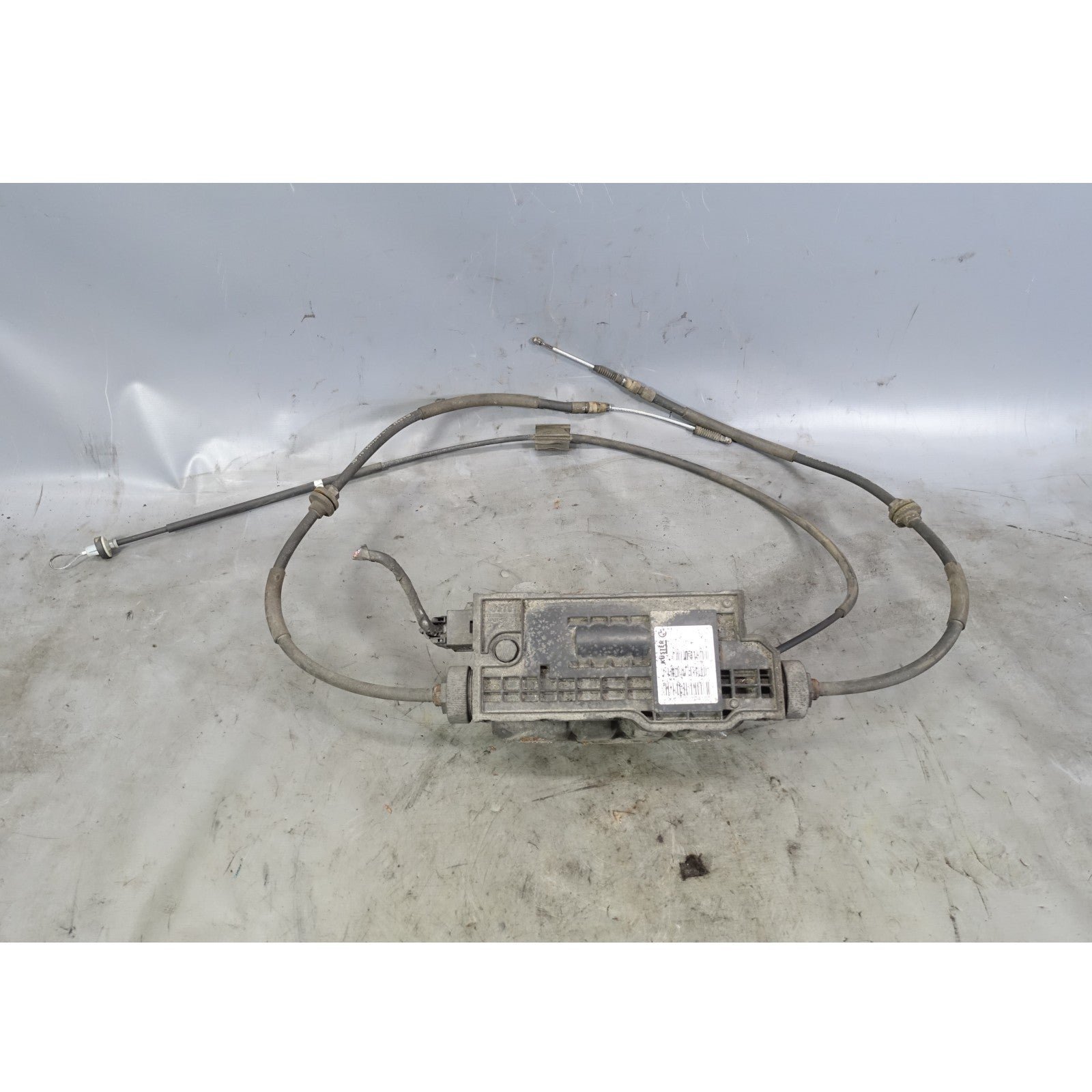 57_881c85e9-8c7f-4edc-9565-821a8df12bcc.jpg 2014-2015 BMW F15 X5 F16 X6 F85 Electric Parking Brake Actuator with Cables OEM - Image 1