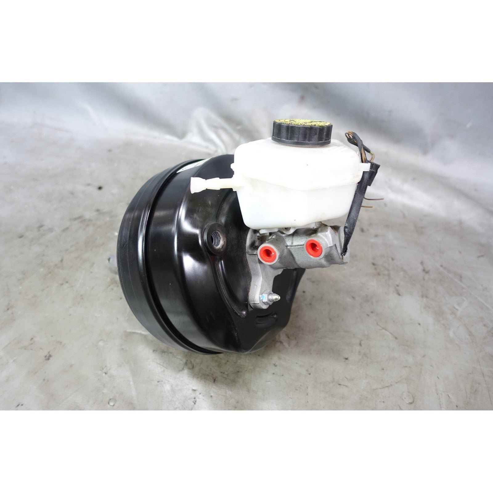 57_8aff2516-e846-42c3-b836-c594bde402bb.jpg 2016-2021 BMW F30 3-Series F22 Power Brake Booster and Master Cylinder OEM - Image 1