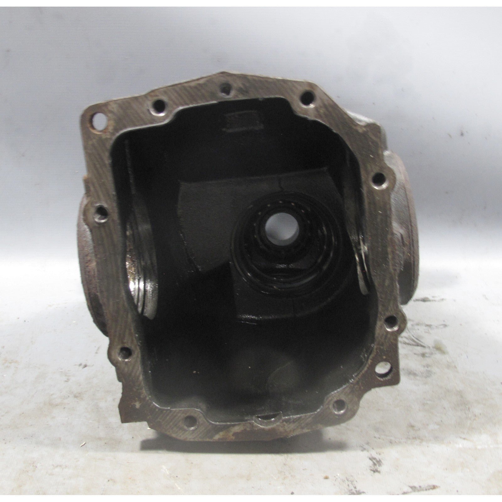 57_9ceb41c4-370c-400e-9a7a-51d0d480266e.jpg 2006-2013 BMW E9x Rear Open Differential Housing Bare Medium 188mm 3.73 OEM - Image 1