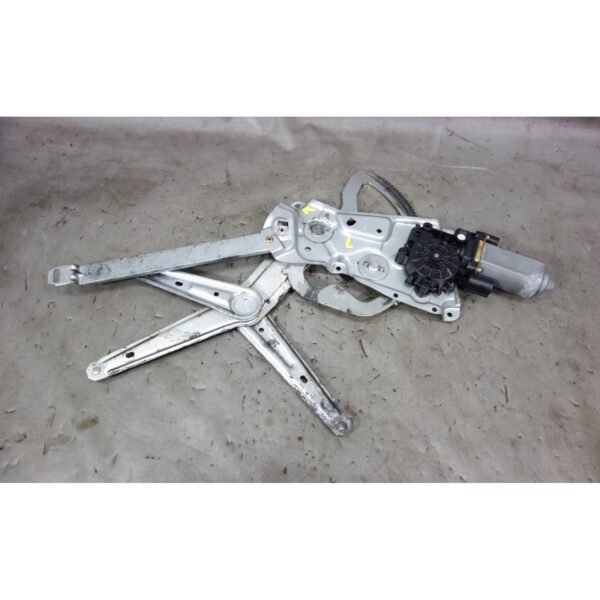 Damaged 1992-1999 BMW E36 3-Series 4dr Hatch Left Front Window Regulator w Motor