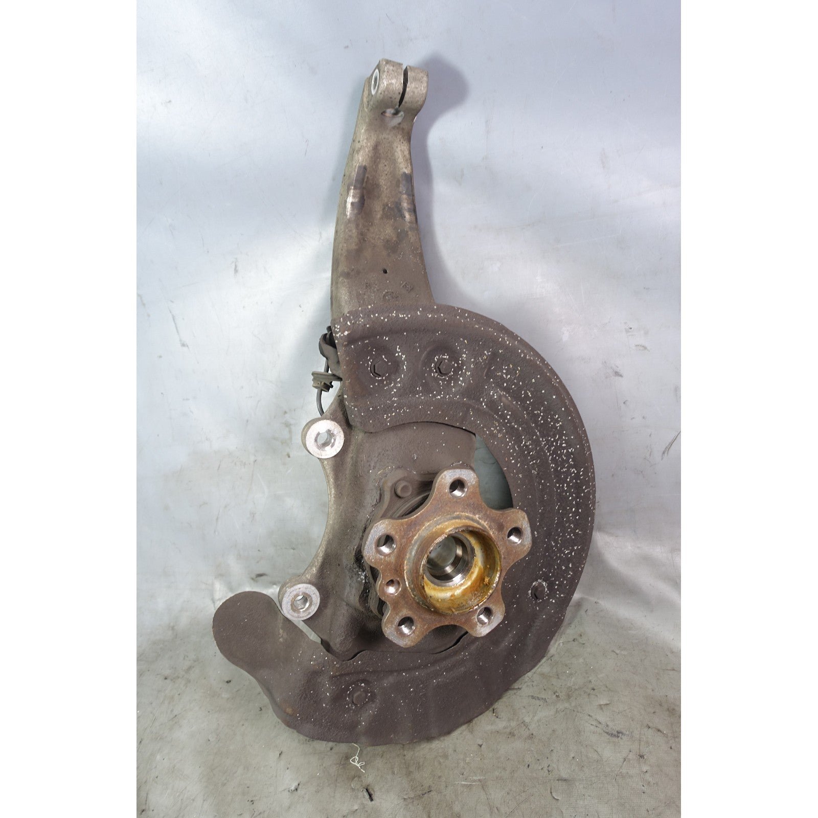 57_a31dc1f7-9c2b-41cd-a477-da0cc2f3c3d9.jpg 17-23 BMW G30 530Xi 540Xi G15 xDrive Right Front Wheel Hub Carrier Knuckle OEM - Image 1
