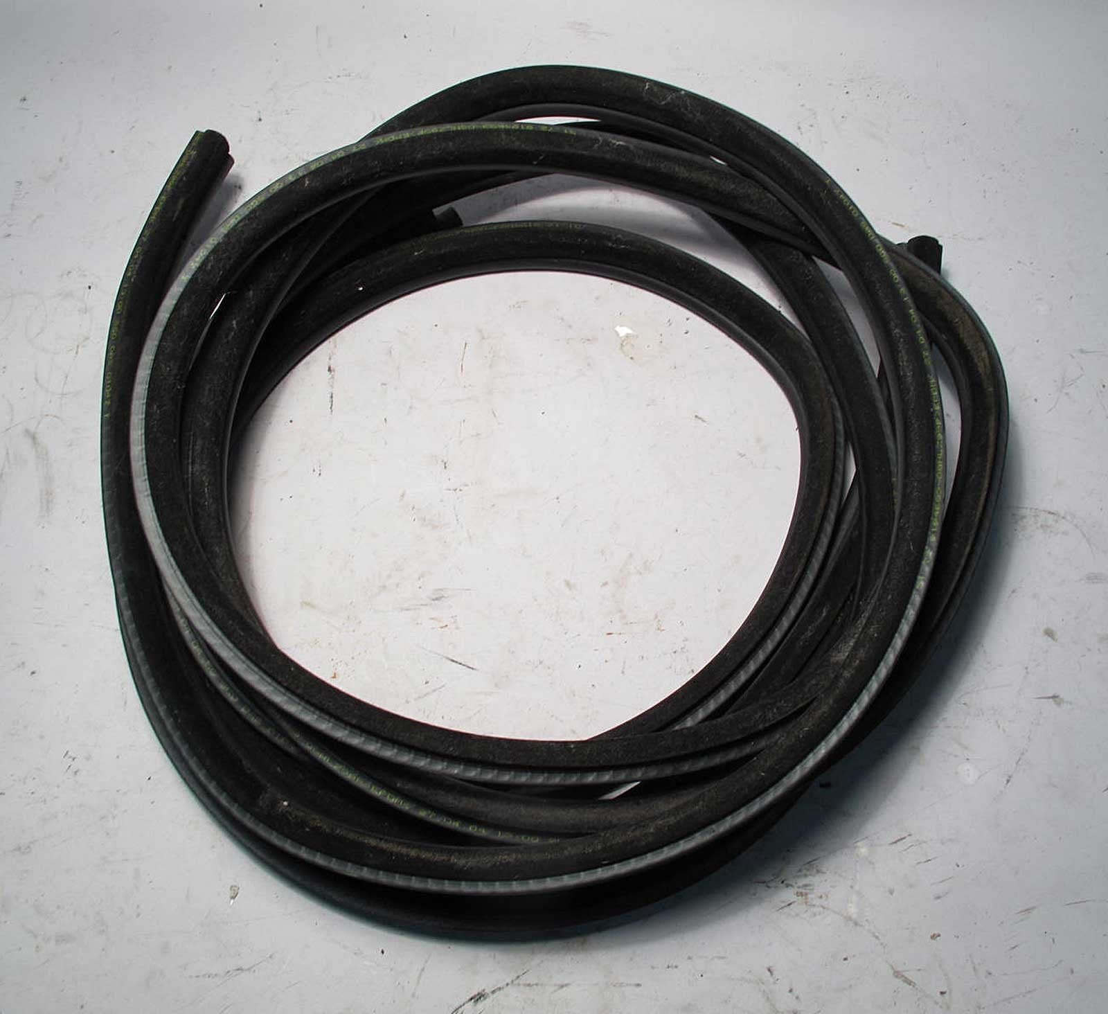 57_a4098740-726d-4e8a-9f7f-f5b0e05377ec.jpg BMW E46 4dr Rear Door Seal Gasket Weatherstripping Pair Left Right 99-06 OEM - Image 1