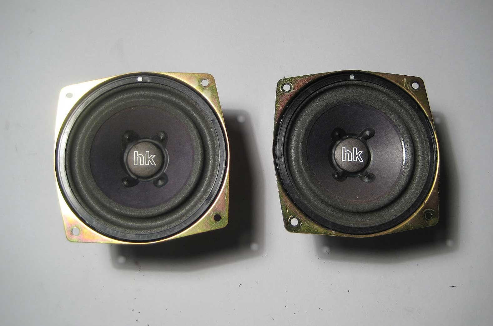 57_a474262b-3a4e-4623-b923-bc48734b8526.jpg BMW E36 HK Front Footwell Speakers 92-99 318i 318is 325i 328i 328iC M3 Z3 Used - Image 1
