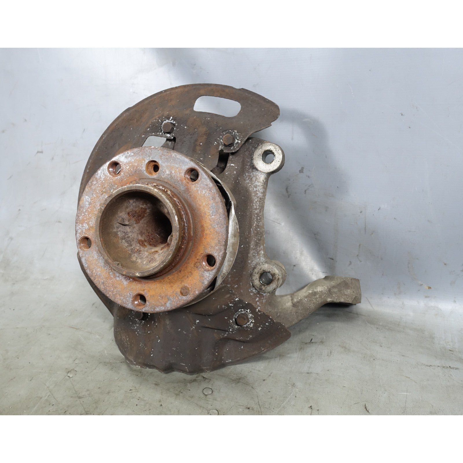 57_a6521091-e29e-4c78-81c2-ed0a7b88cec2.jpg Damaged BMW E39 540i Left Front Wheel Hub Bearing Knuckle 1997-2003 OEM - Image 1