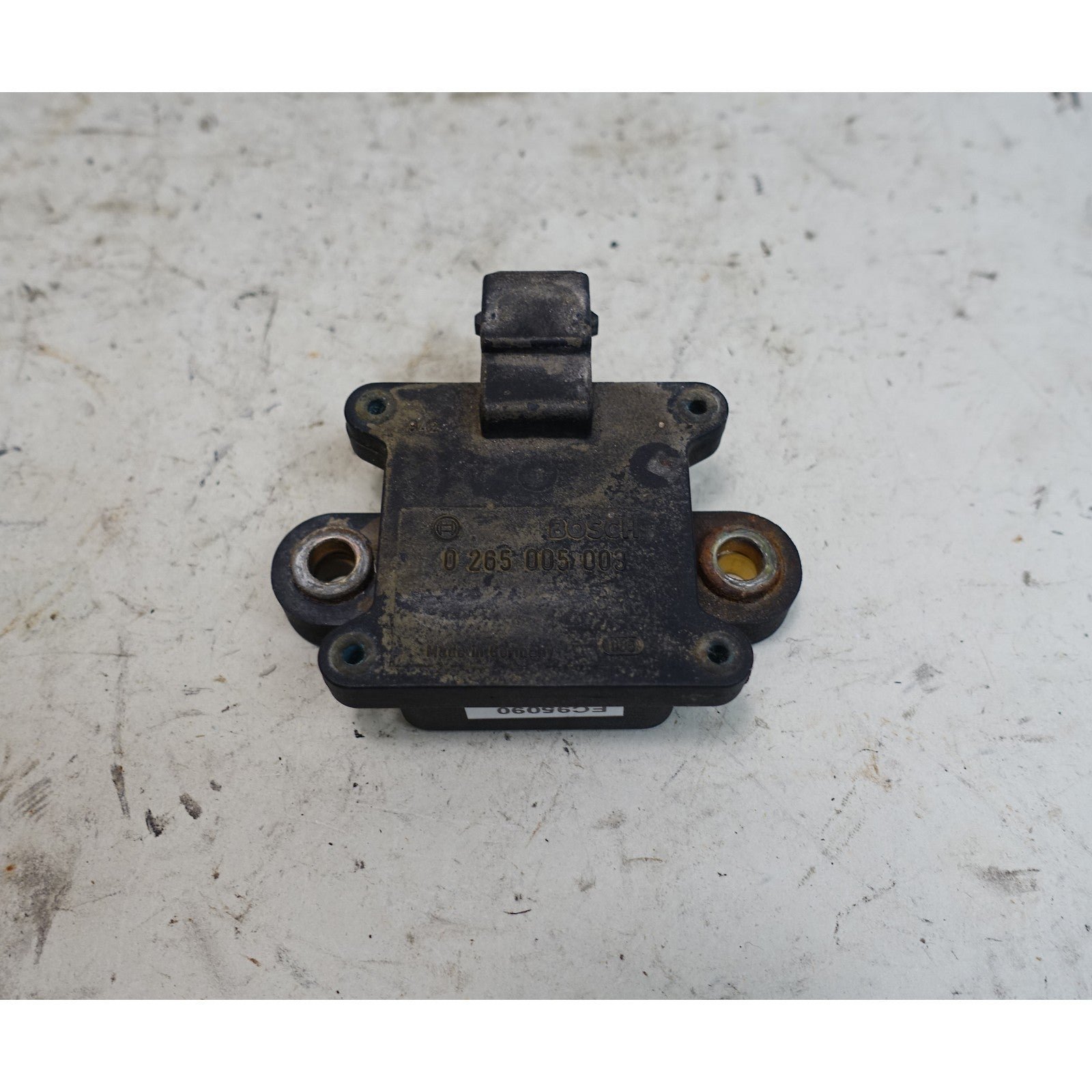 57_afa9c800-70a0-4ed3-b7e4-34abd6f89c50.jpg 1988-1991 BMW E30 325ix Coupe Sedan ABS Acceleration Sensor Bosch OEM - Image 1