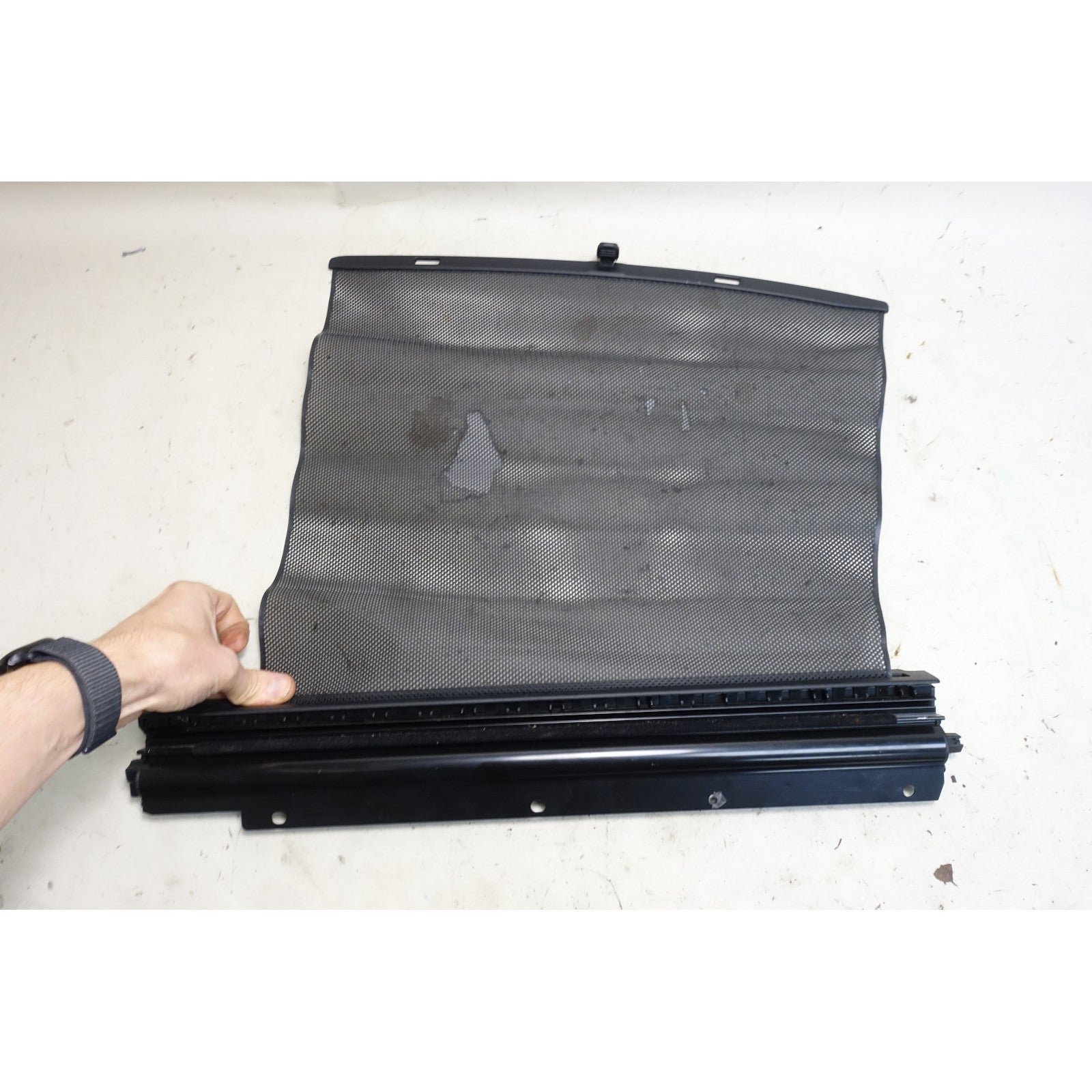 57_b077f479-6941-4776-bd0c-12a8c1ba33b4-1.jpg 12-18 BMW F30 F80 3-Series M3 Sedan Right Rear Door Window Roller Sun Shade OEM - Image 1