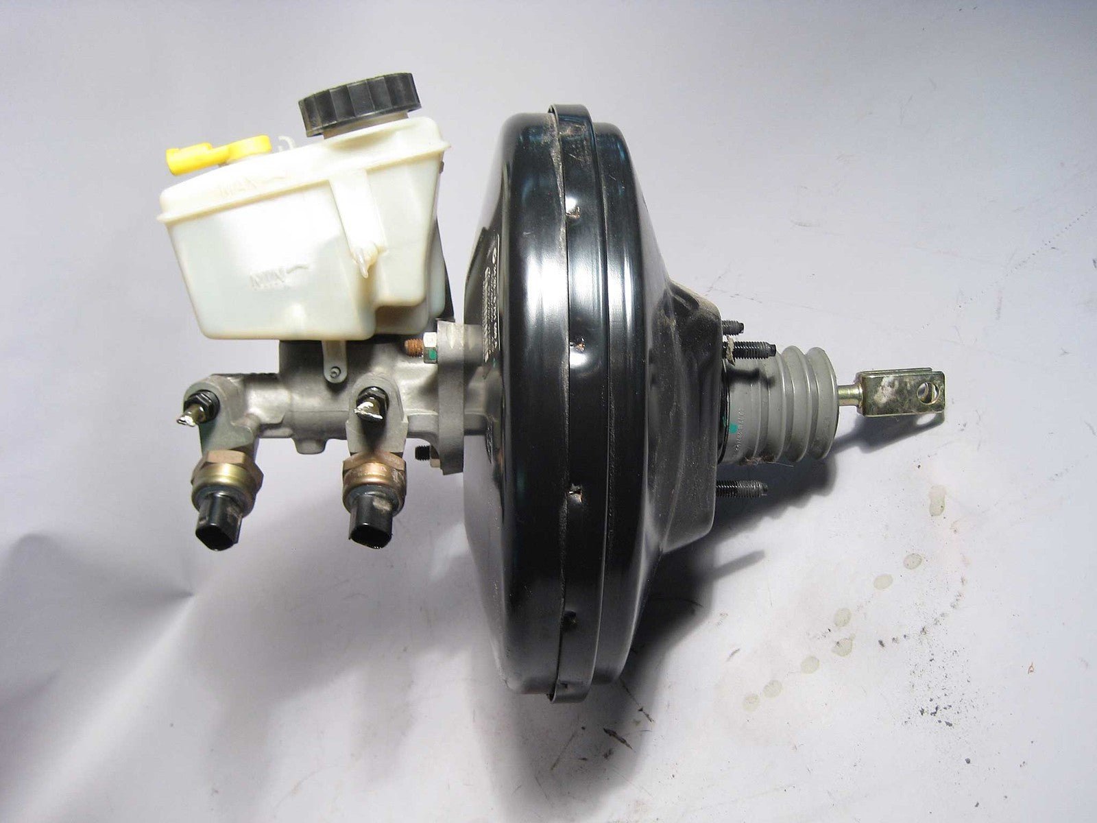 57_b92fa5ab-ba2e-49b7-b290-d77da23d3863.jpg BMW Z3 Brake Booster and Master Cylinder w DSC 2001-2002 2.5i 3.0i OEM USED - Image 1