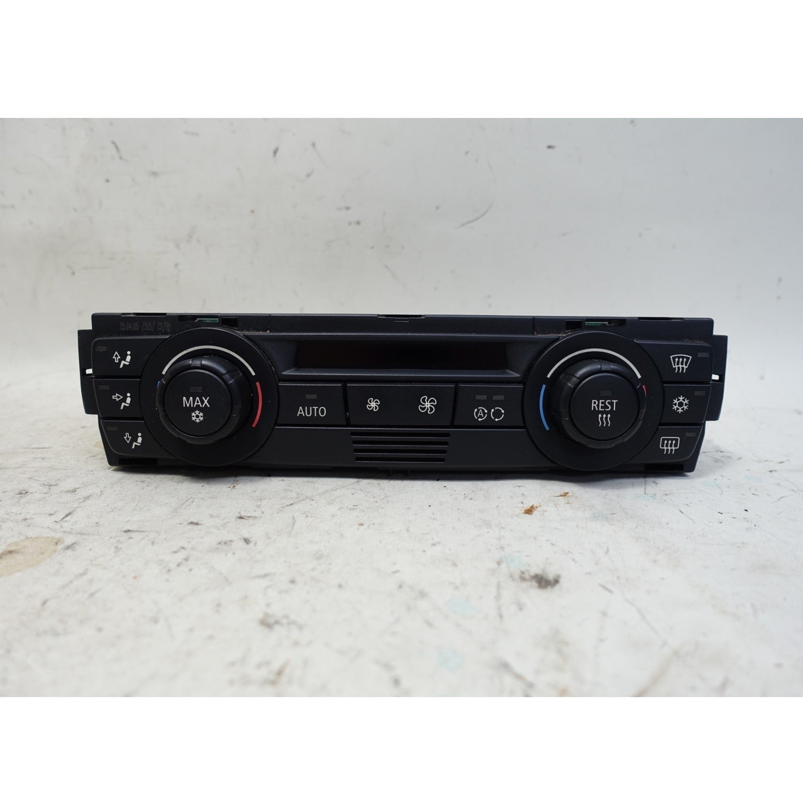 57_bda59bf7-66ad-41b3-82a1-ec42e434082a.jpg 2006 BMW E90 E91 3-Series Automatic Climate Control Panel Early Black Knobs OEM - Image 1