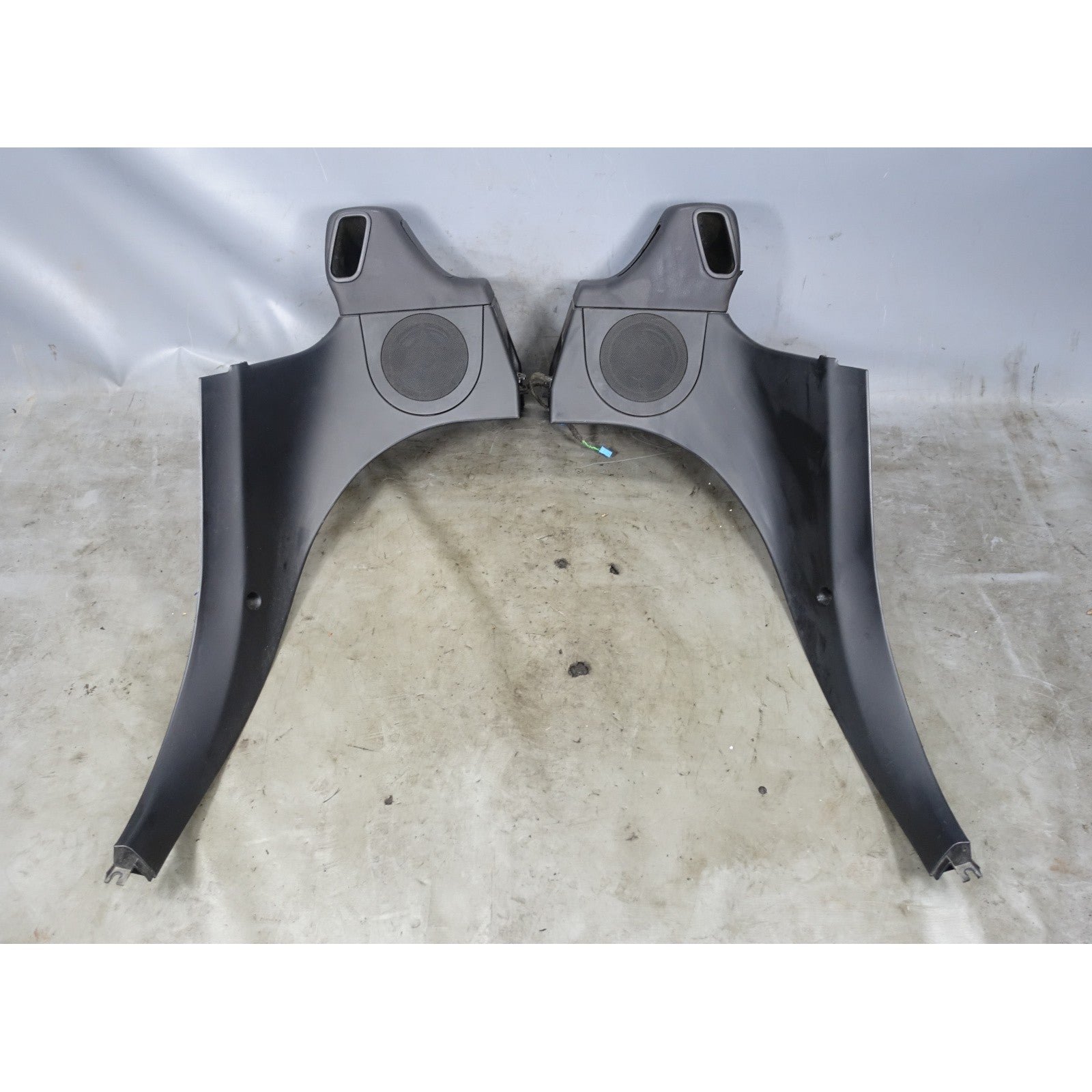 57_c16ad820-66c2-4fb9-a001-abcd3b0ce190.jpg 99-02 BMW Z3 Roadster Rear Lateral Interior Trim Panel Set Black w Speakers OEM - Image 1