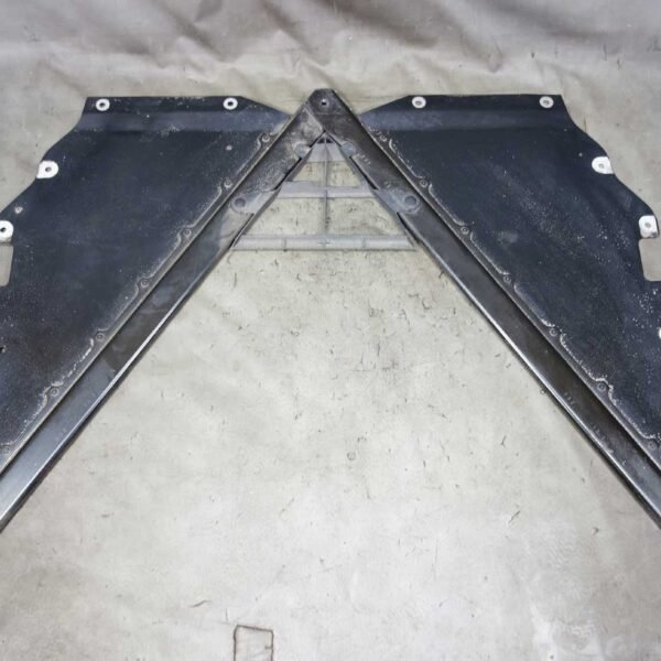 2014-2017 BMW i01 i3 City Vehicle Rear Lower Belly Pan V- Brace Pair Left Right