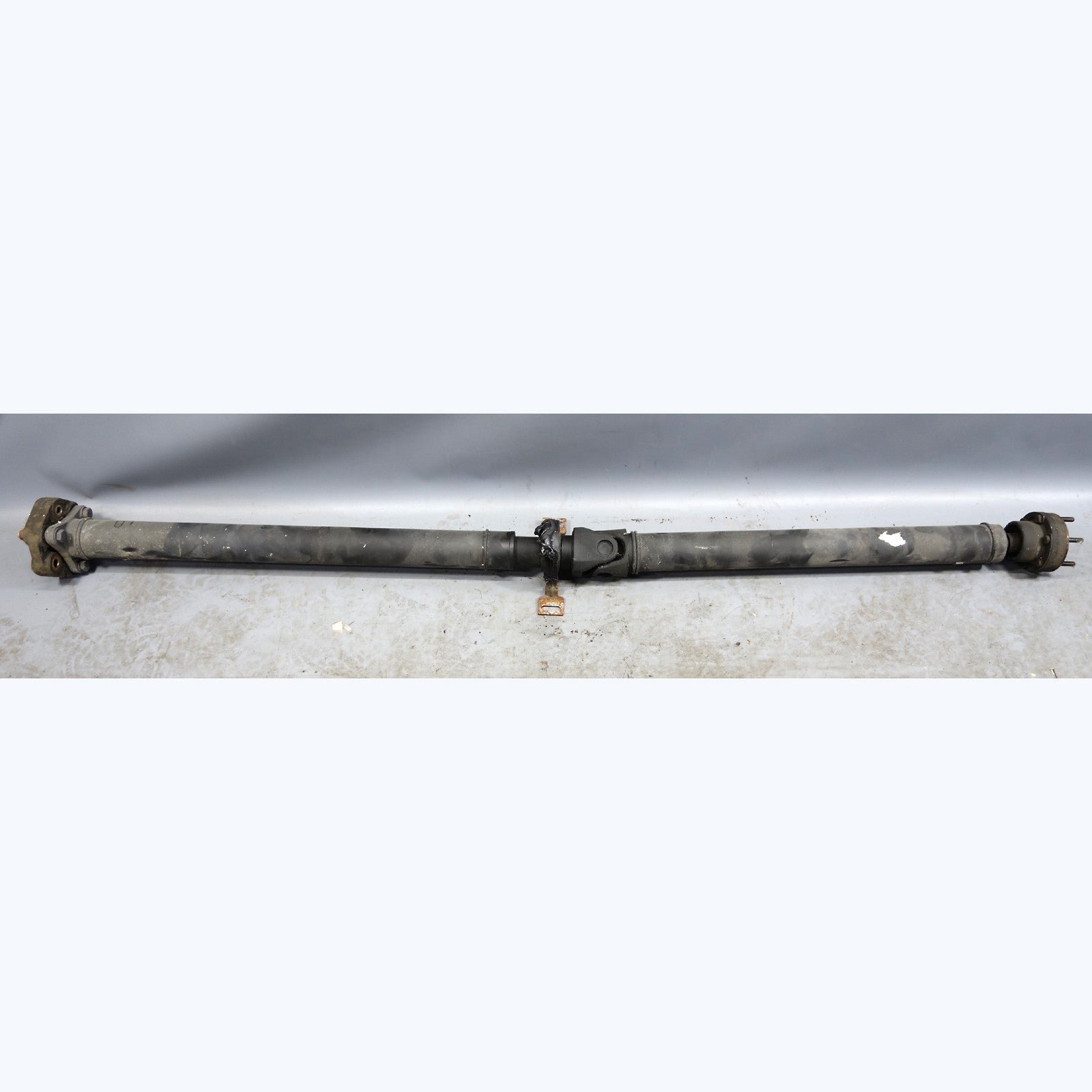 57_d03c8ea0-f05d-4da6-babb-724f6a342237.jpg Damaged 2001-2003 BMW E39 525i 530i Drive Propeller Shaft for Automatic Trans OE - Image 1