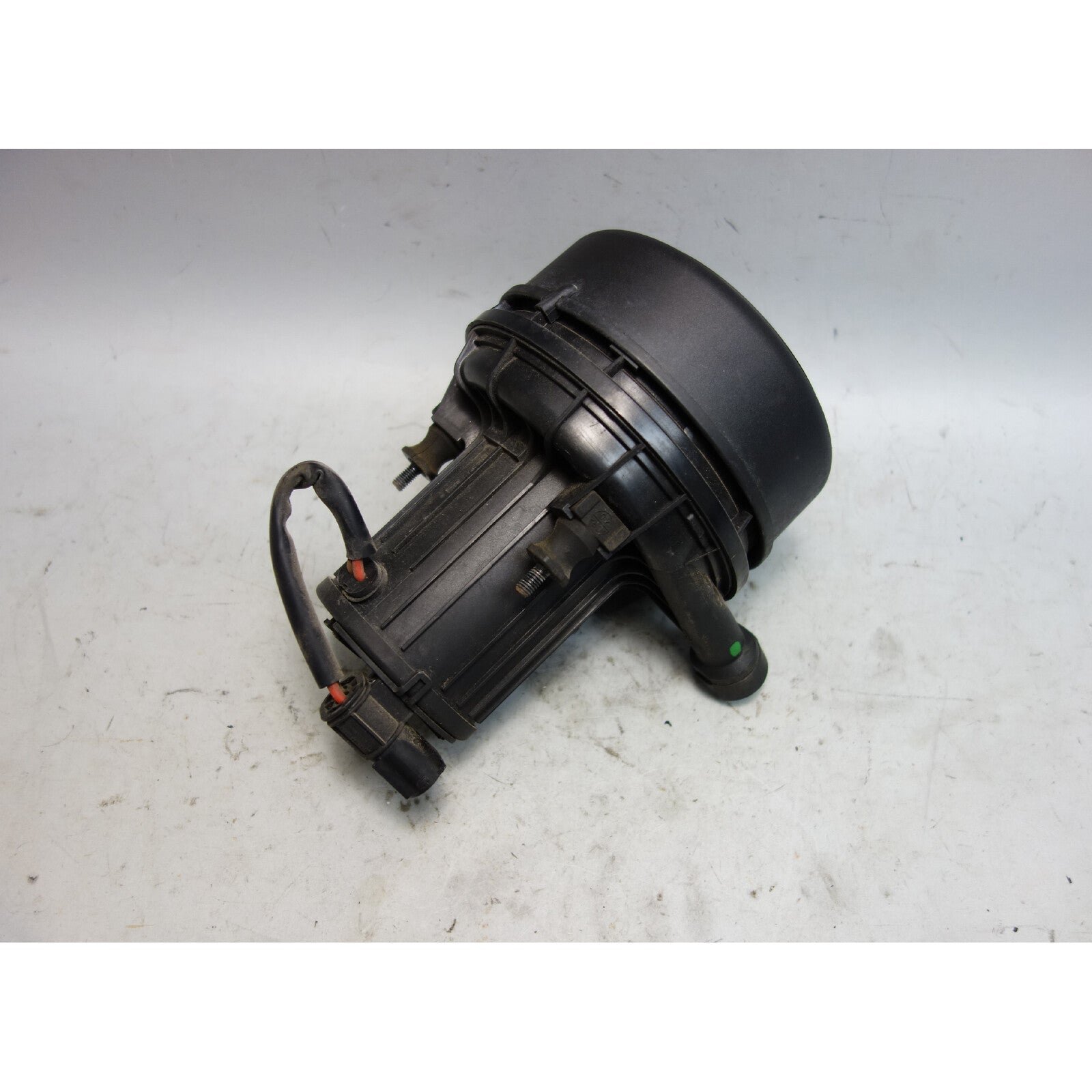 57_d4a9484f-1357-4ff8-822a-1bd498f5aa10.jpg BMW E85 Z4 Secondary Air Smog Pump Emissions 2003-2005 USED OEM - Image 1